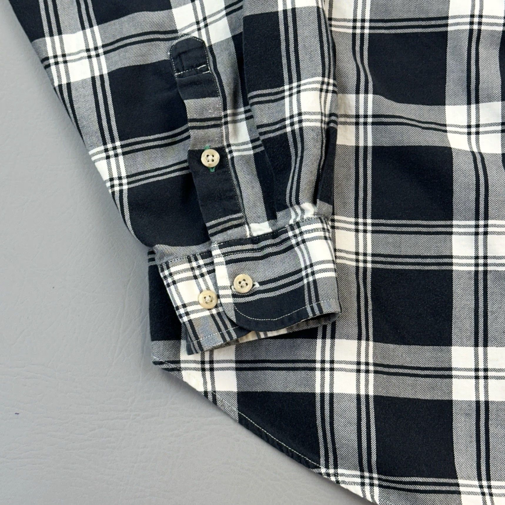 Tommy Hilfiger Vintage Tommy Hilfiger Shirt Mens Large Black White Plaid Crest Logo 90s Size US L / EU 52-54 / 3 - 2 Thumbnail