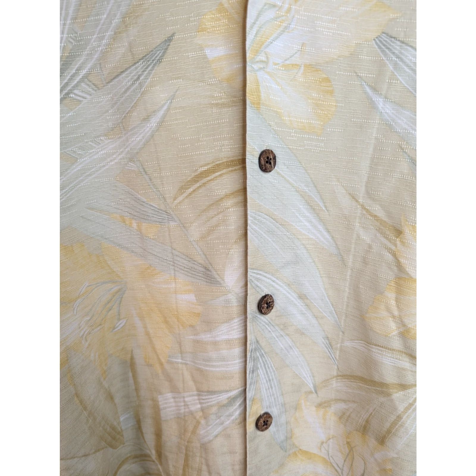 Tommy Bahama Tommy Bahama Shirt Mens Hawaiian Button-Up Short Sleeve Silk Yellow Floral Print L Regular Size Large Mens Size US L / EU 52-54 / 3 - 3 Thumbnail