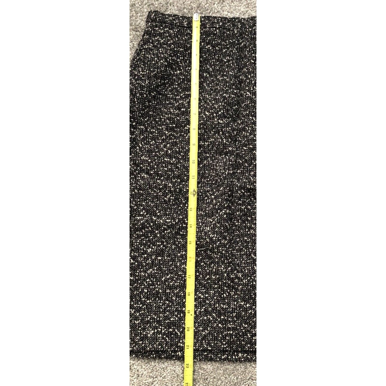 Anne Klein Anne Klein II Skirt Women’s Size 10 Black White Multicolor Wool Knee Length Zip Hipster 90s Preppy Work Casual Formal Size 32" / US 10 / IT 46 - 4 Thumbnail