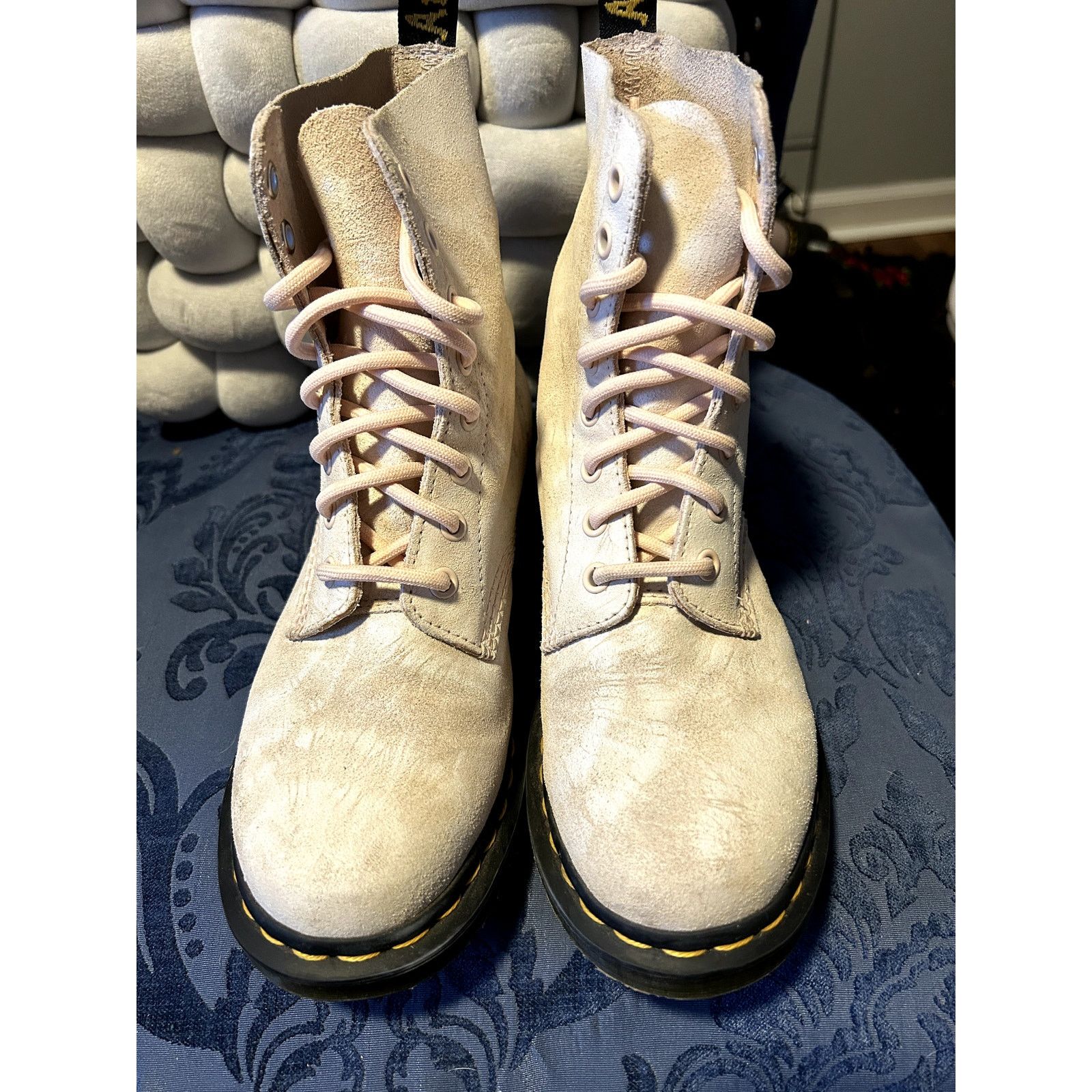 Dr. Martens Dr Martens Light Pink Tye Dye Suede Size 7/EU 38 Size US 7 / IT 37 - 3 Thumbnail