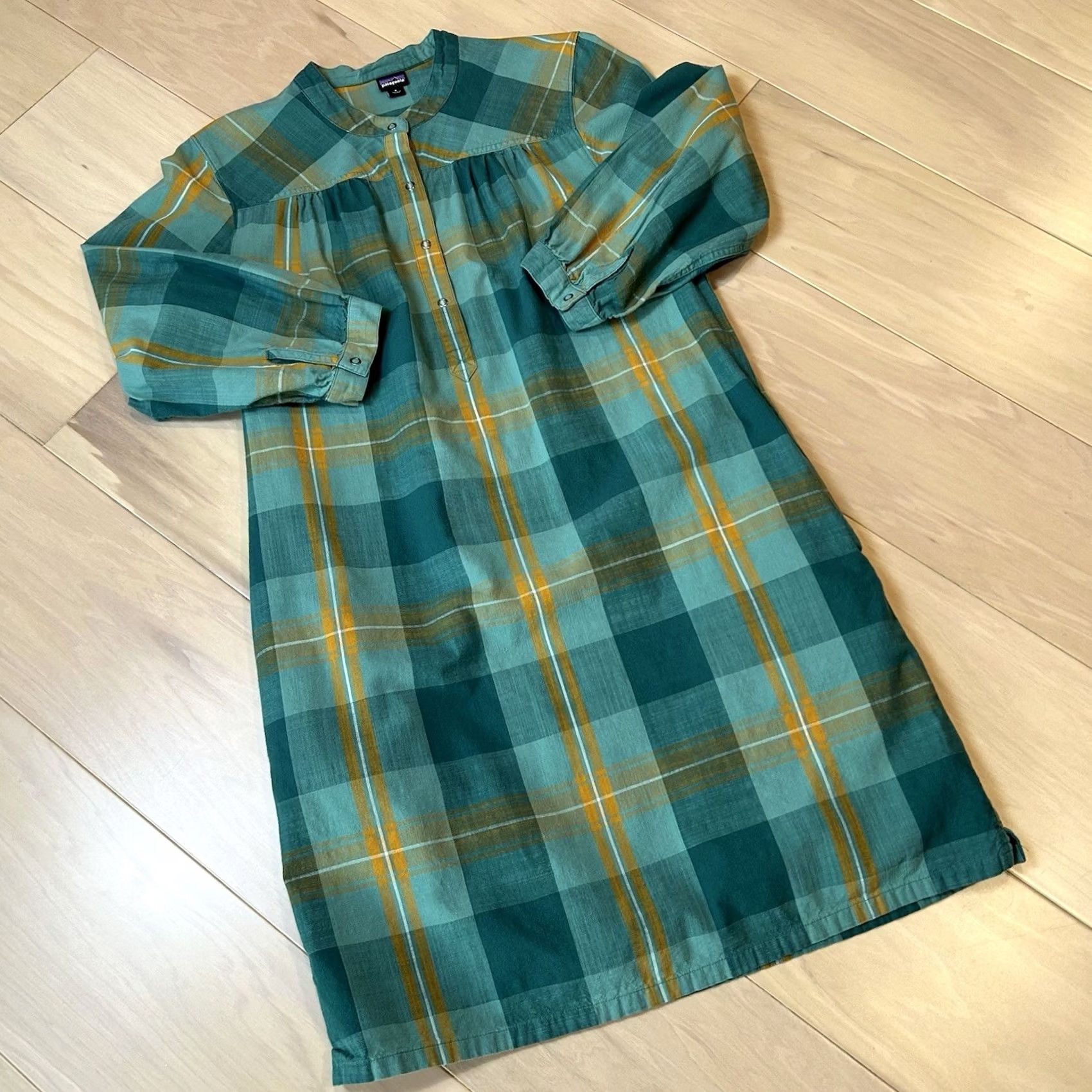 Patagonia Patagonia Dress Shirt Green Plaid Womens 6 Knee Length Raglan Sleeve Pockets Cotton Pullover Collared Vintage No Size M / US 6-8 / IT 42-44 - 2 Thumbnail