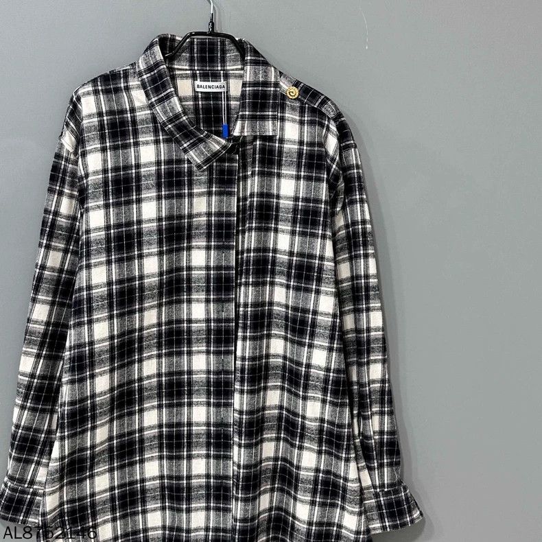 Balenciaga Balenciaga size 36 Classic Plaid Shirt 2501-Nextarrow Size US M / EU 48-50 / 2 - 3 Thumbnail