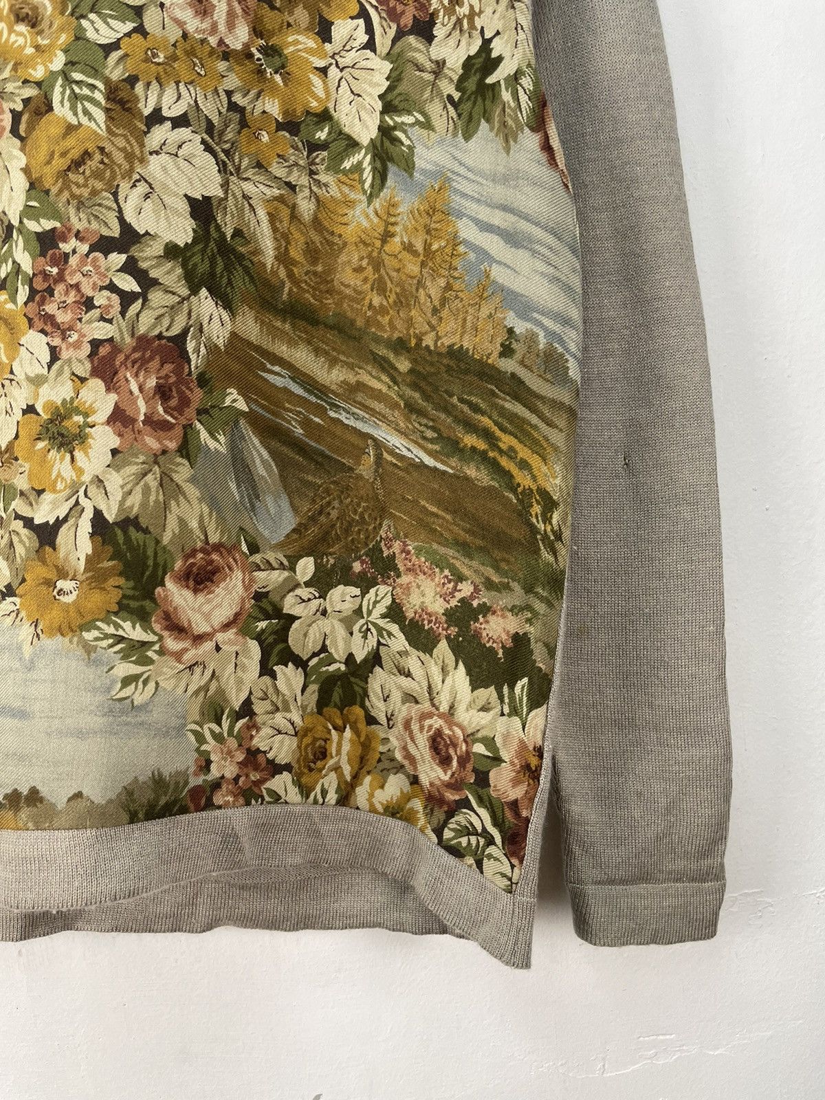 Burberry Vintage 90s Burberry Sweater Animal Floral Pattern Size M Size M / US 6-8 / IT 42-44 - 4 Thumbnail