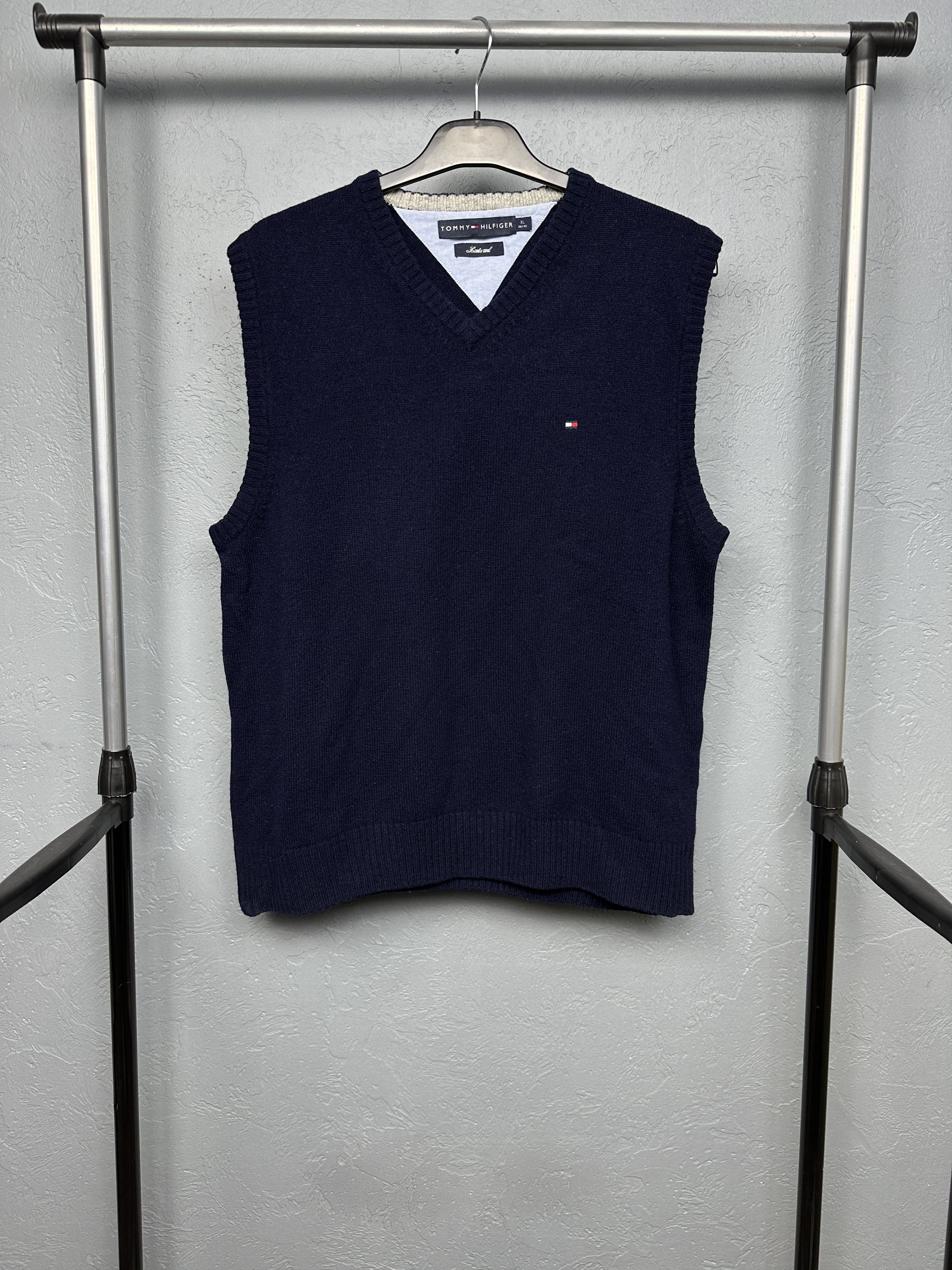 Tommy Hilfiger Tommy Hilfiger Vintage Mens Wool Knit Vest Sweater Jumper Size US XL / EU 56 / 4 - 1 Thumbnail