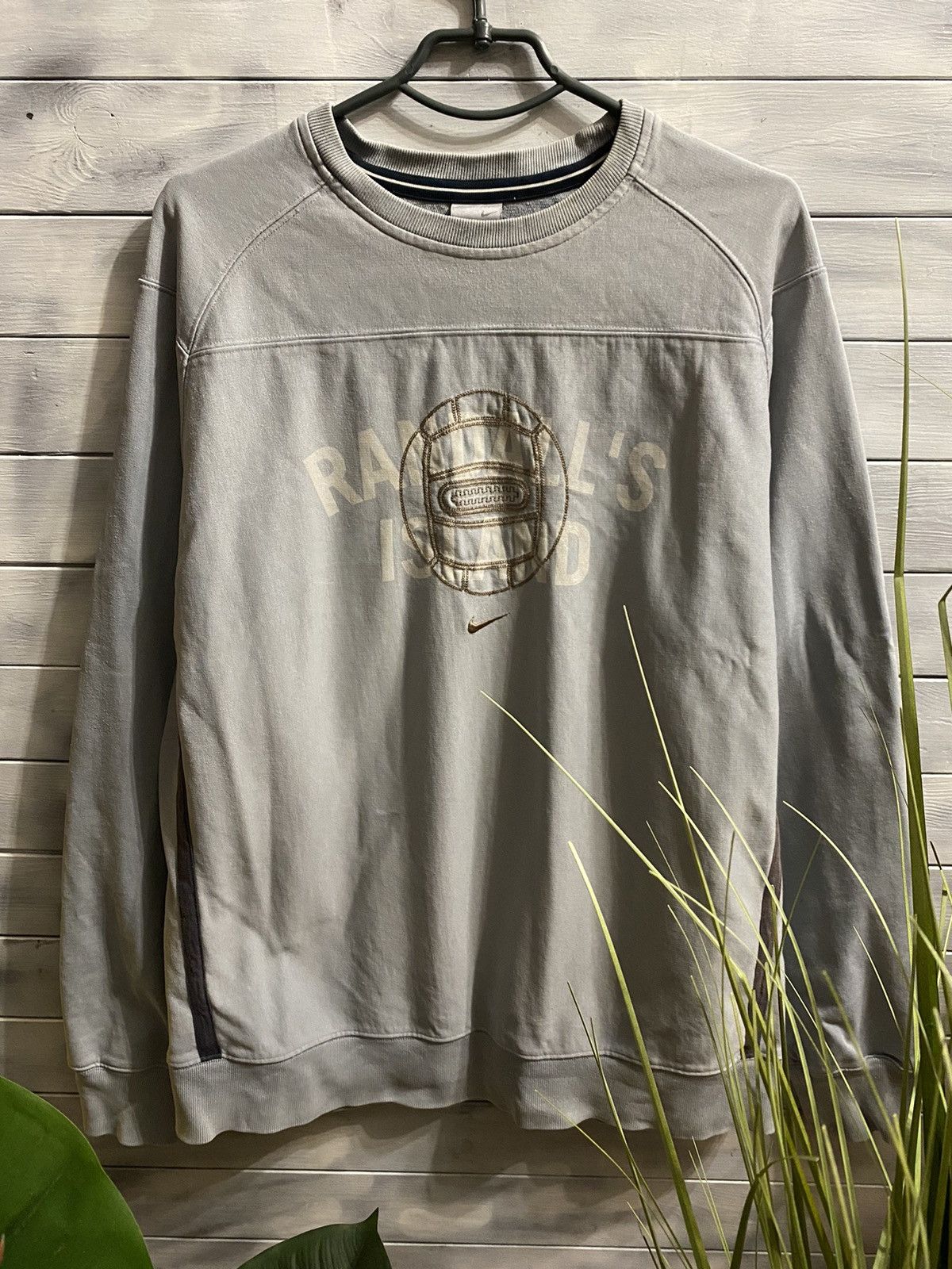 Vintage Rare Vintage Sweatshirt Nike Centr Logo Small swoosh Y2K Size US XL / EU 56 / 4 - 1 Thumbnail