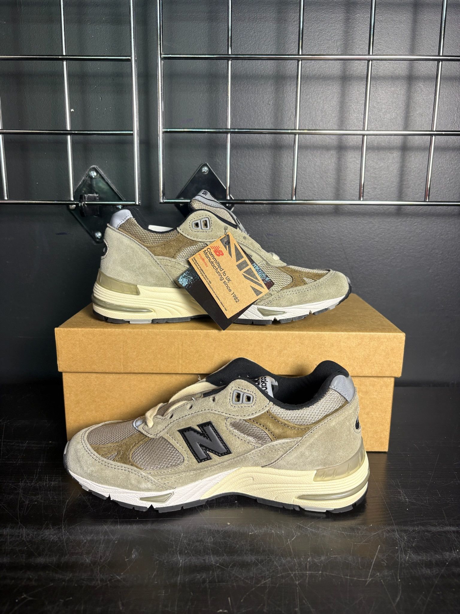 New Balance New Balance 991 MiUK x JJJJound "Grey Olive" (WMNS) Size US 6 / IT 36 - 2 Thumbnail