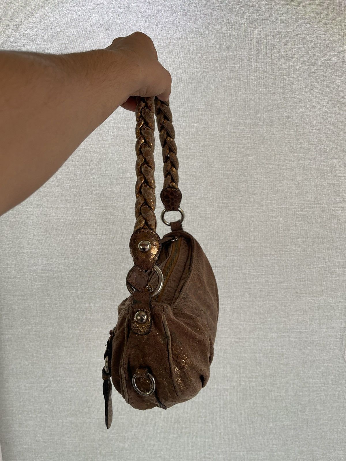 Guess × Japanese Brand × Vintage Rare🔥🔥Vintage monogram GUESS hobo bag Size ONE SIZE - 5 Thumbnail