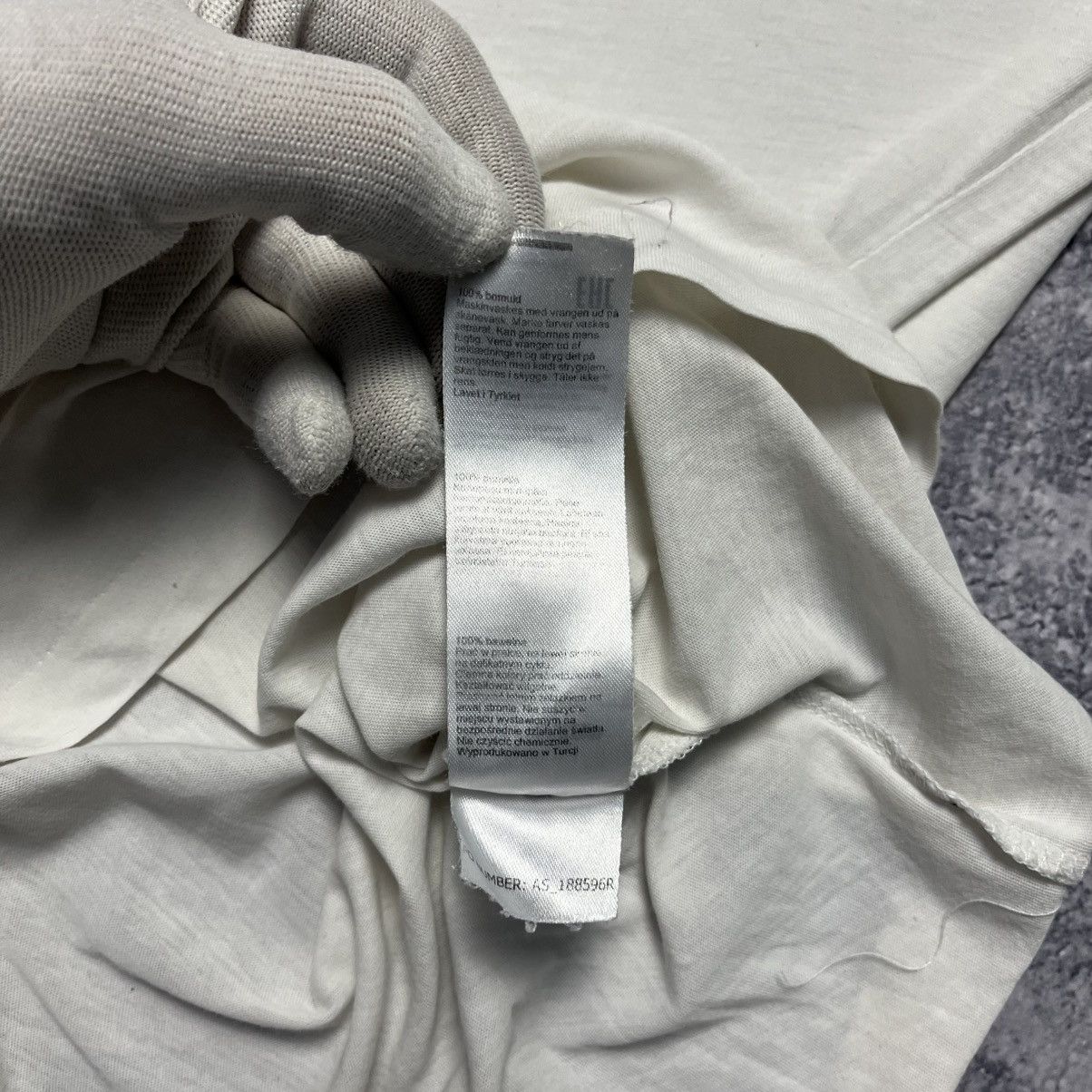 Allsaints Vintage Allsaints White Basic Tee Streetwear Y2K Designer Size US S / EU 44-46 / 1 - 12 Thumbnail