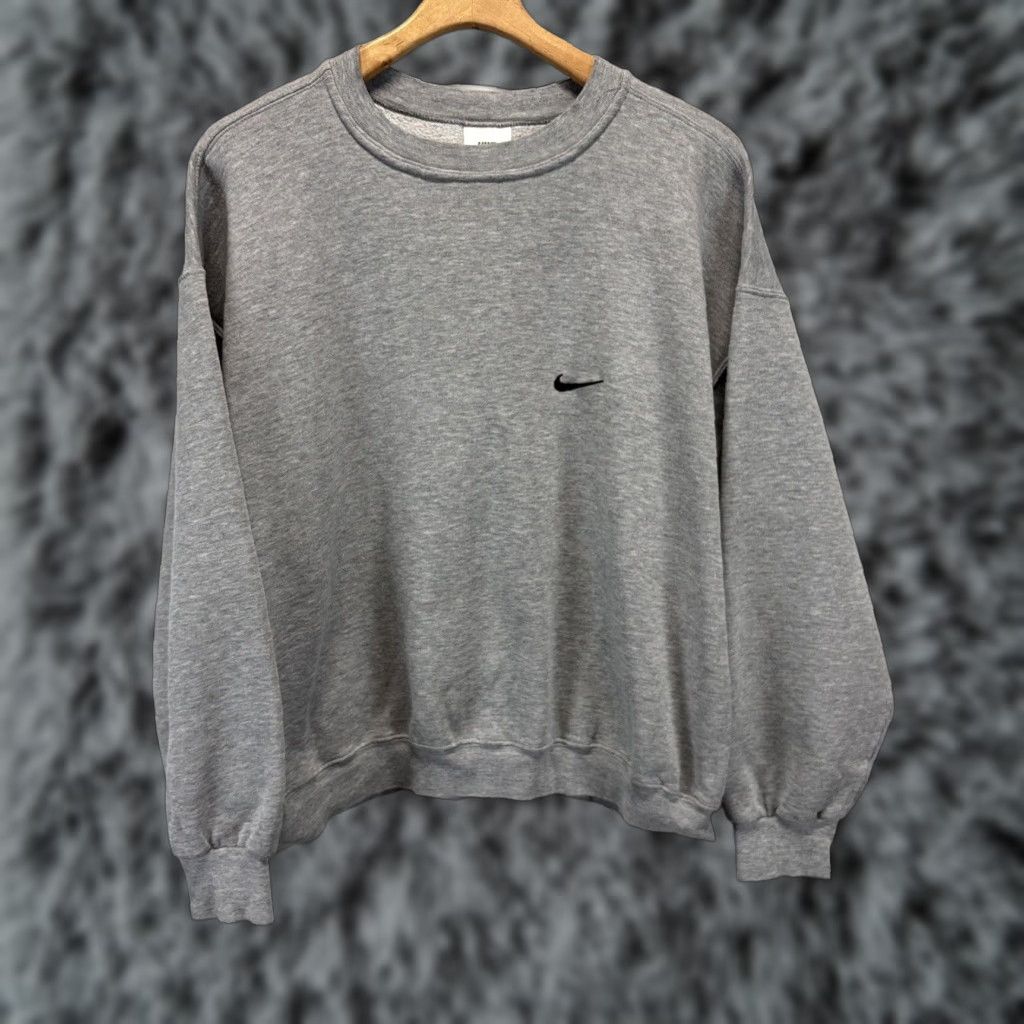 Nike VINTAGE Nike Sweatshirt Crewneck Men XL 90s Gray Pullover Essentials Mini Swoosh 90s Mens Size US XL / EU 56 / 4 - 1 Thumbnail