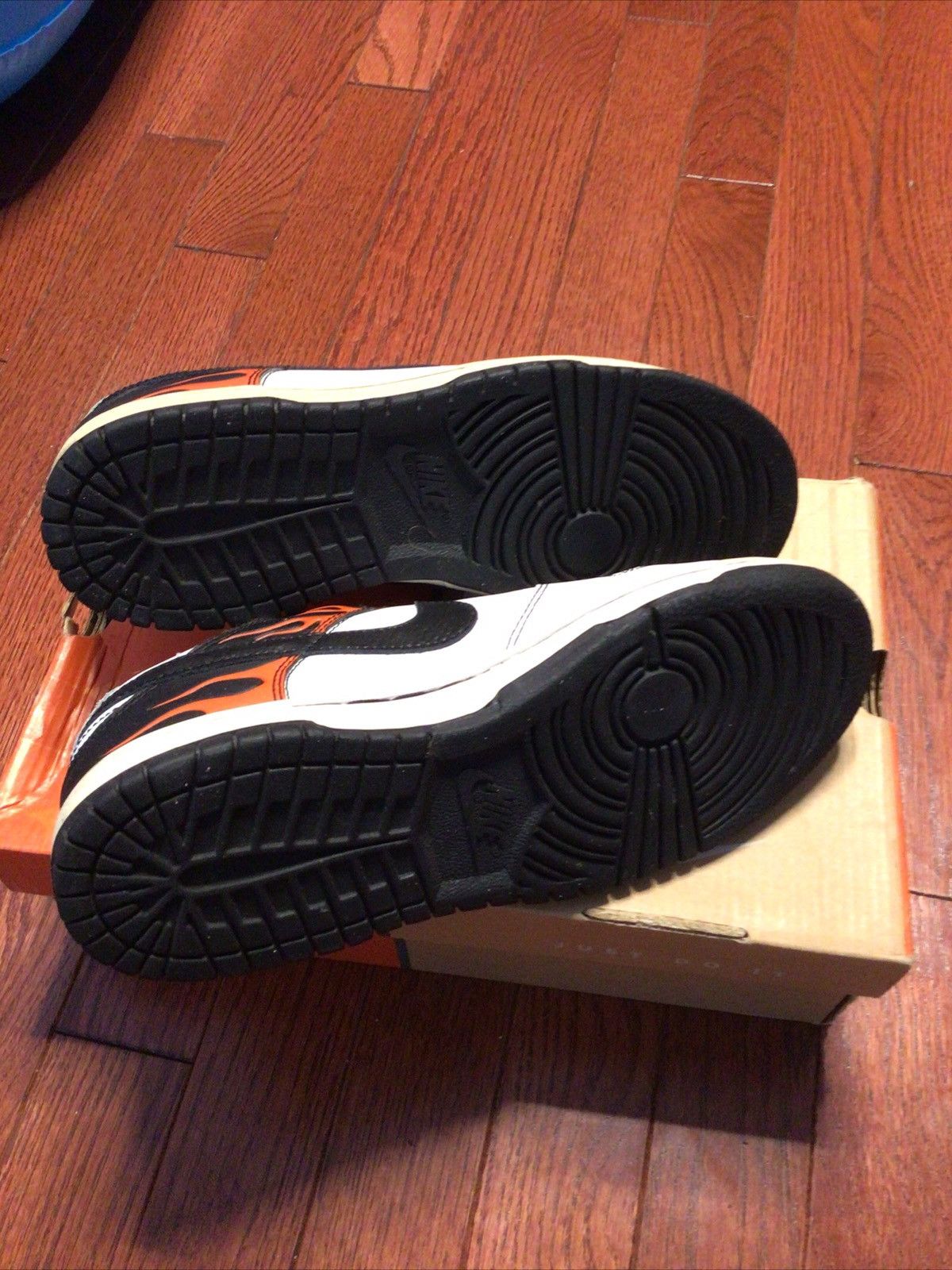 Nike Nike Dunk Lows with flame detaling🔥 Size US 5 / EU 37 - 3 Thumbnail