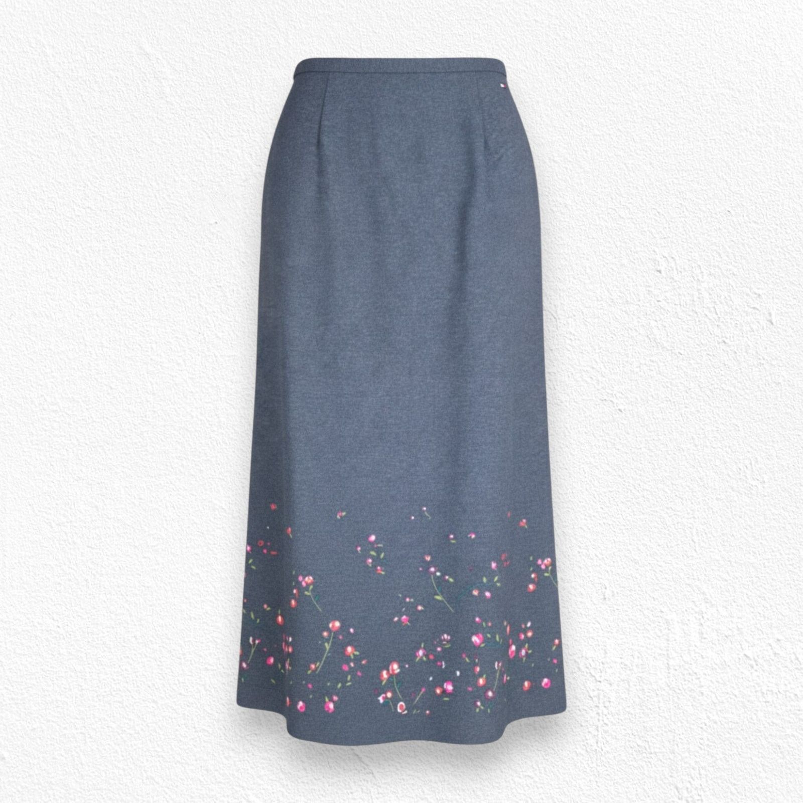 Tommy Hilfiger Y2K Gray Floral Embroidered Maxi Skirt Size 8 Size 30" / US 8 / IT 44 - 1 Thumbnail