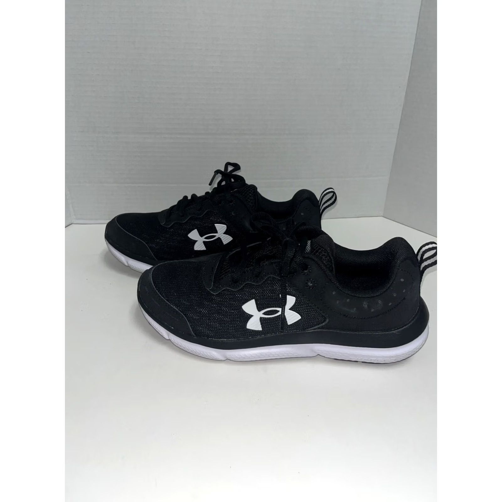 Under Armour Under Armour Charged Assert 9 Sneaker 8.5 Black Mens Athletic Size US 9 / EU 42 - 4 Thumbnail