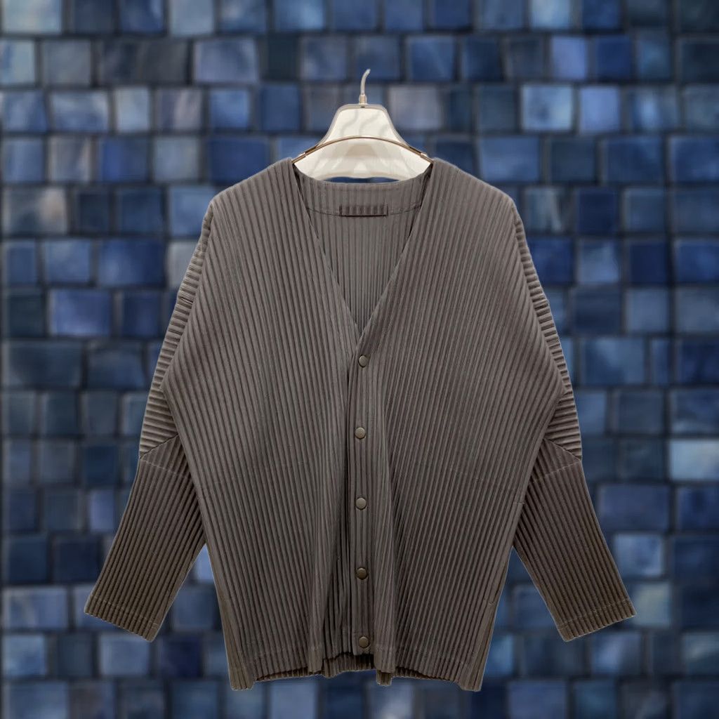 Issey Miyake ISSEY MIYAKE MEN CARDIGAN GRAY POLYESTER SIZE M USED HOMME PLISSE Size US M / EU 48-50 / 2 - 1 Thumbnail