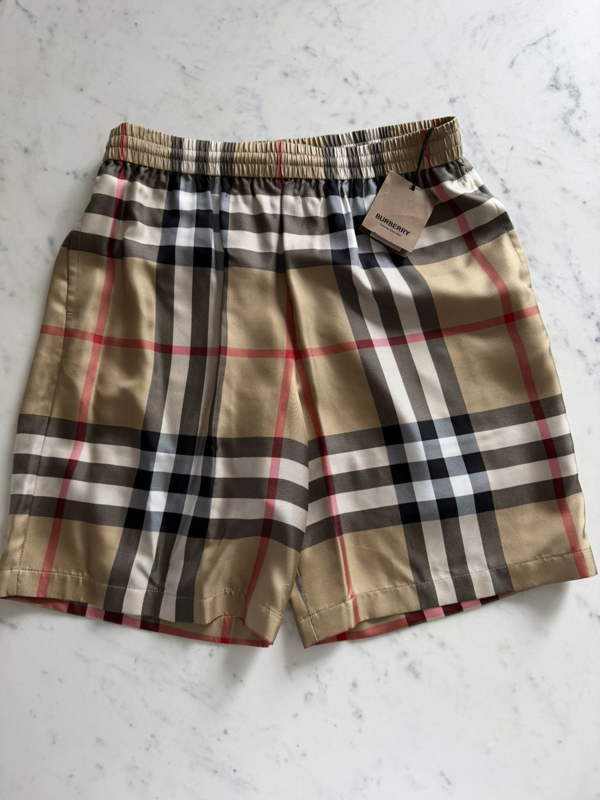 Burberry Burberry Check Silk shorts Size US 32 / EU 48 - 9 Thumbnail