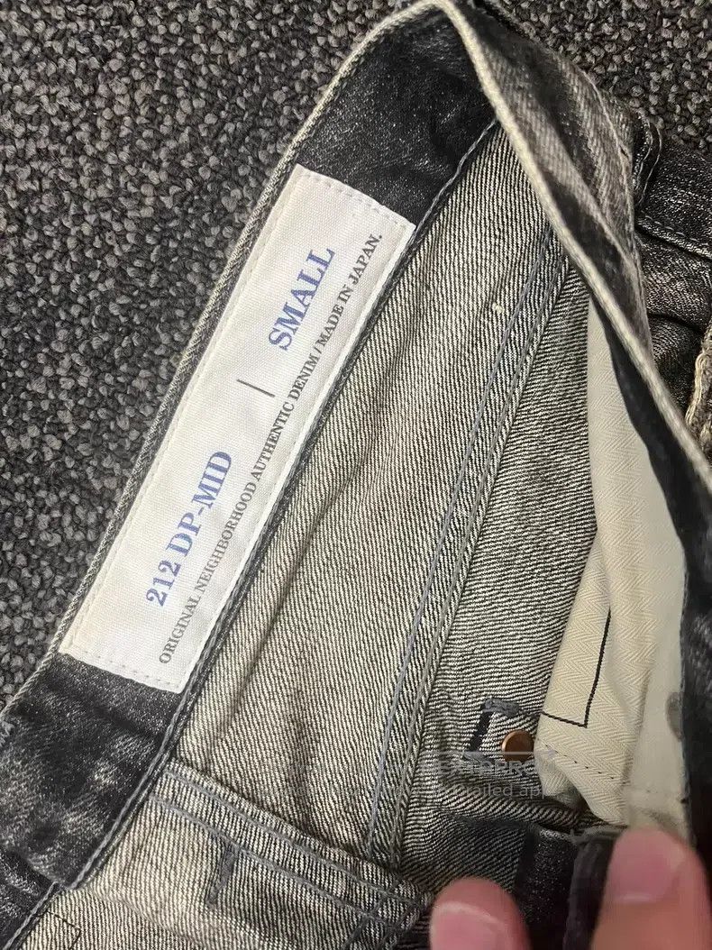 Neighborhood Neighborhood size S jeans Size US 27 - 3 Thumbnail