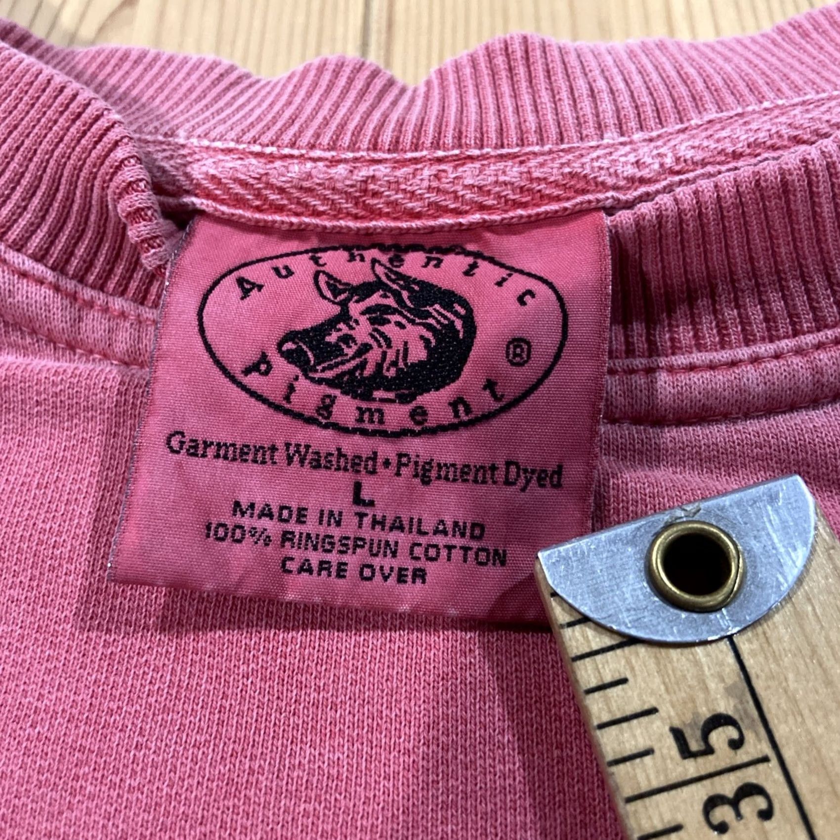 Anvil VINTAGE Anvil Sweatshirt Crewneck Red 1990s Large Cotton Thick Faded Size L / US 10 / IT 46 - 2 Thumbnail