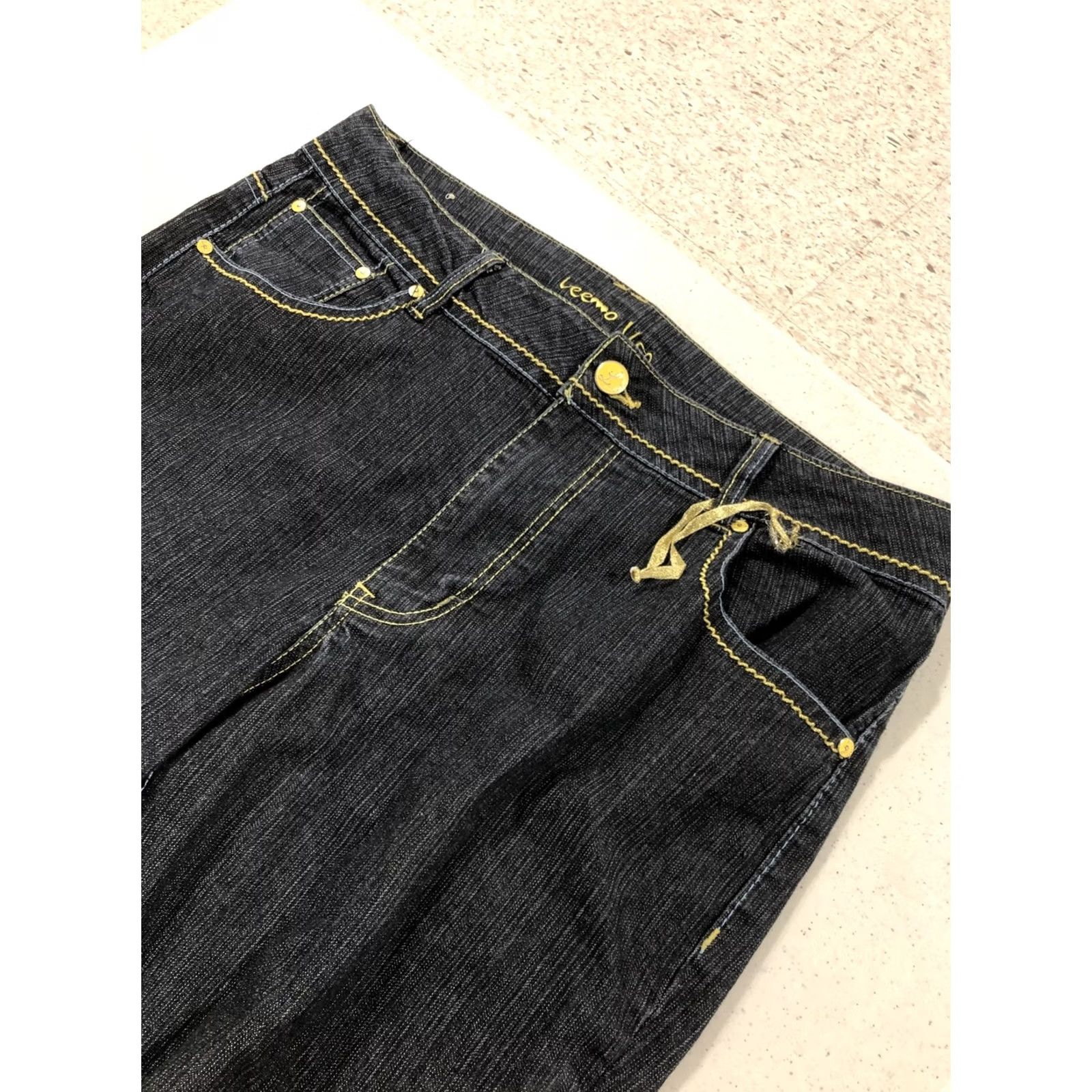 Vintage VINTAGE Leemo Usa Jeans Shape: Straight Leg Blue 16 Womens Stretchy New Condition Regular Size 16 USA Theme Womens Jeans 31 Inseam Button Accents Size 25" / US 0 / IT 36 - 6 Thumbnail