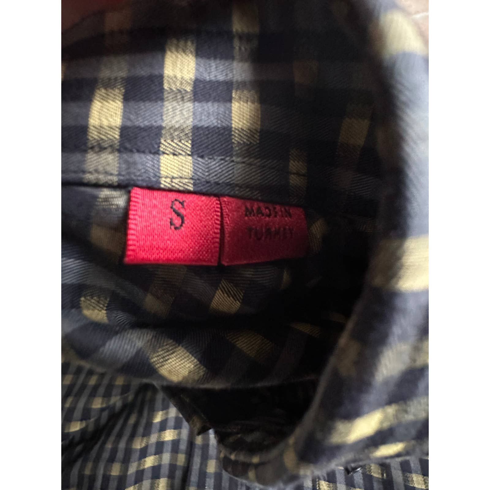 Hugo Boss Hugo Boss worn once button shirt long sleeve Men size S Size US S / EU 44-46 / 1 - 3 Thumbnail