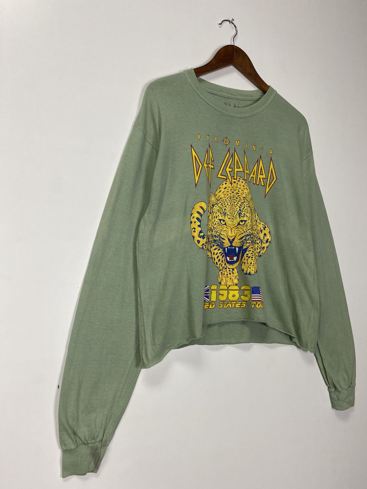 Band Tees × Def Leppard × Vintage Pyromania Def Leppard Rock Band Crop Shirt Size US M / EU 48-50 / 2 - 5 Thumbnail