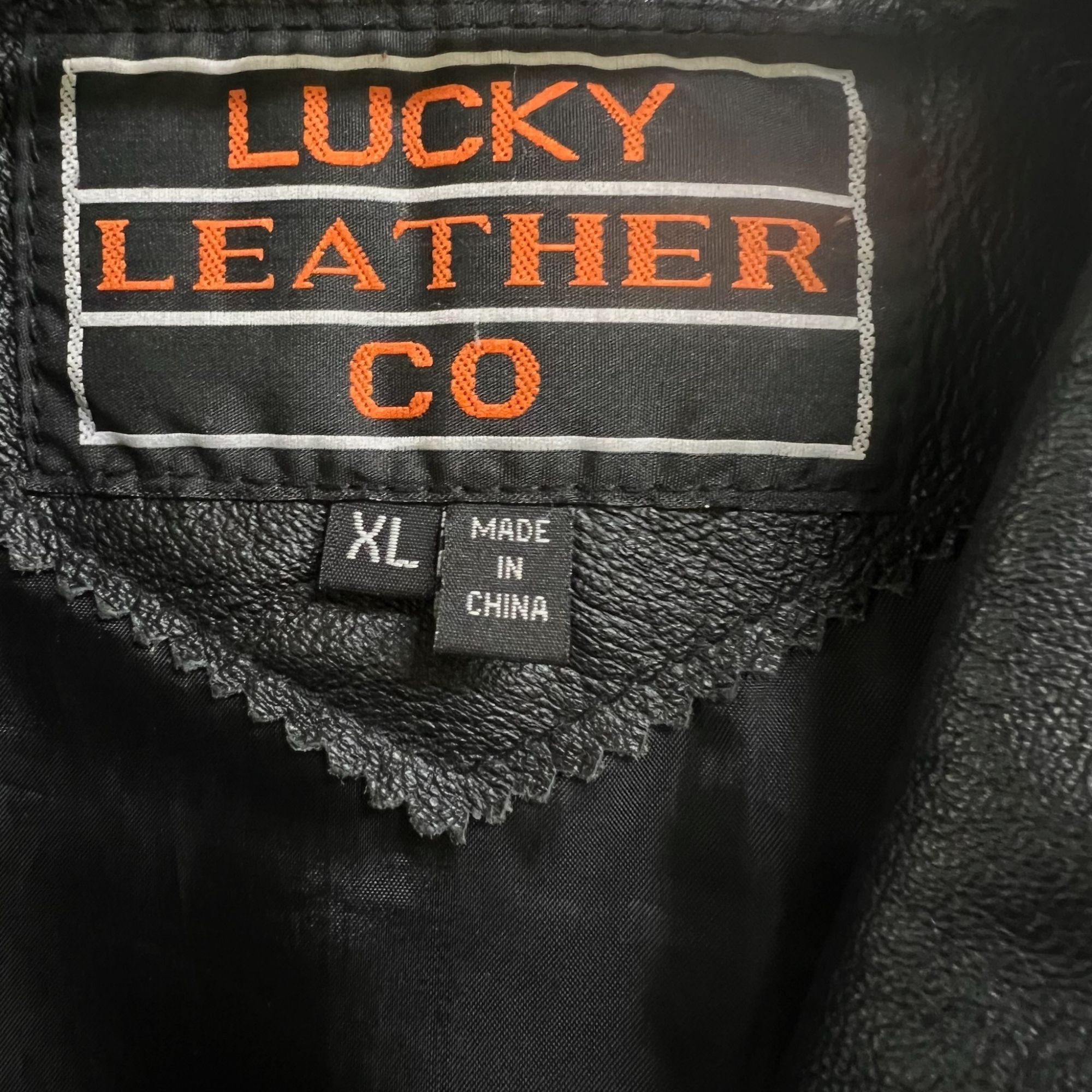 Other Vintage Lucky Leather Co. Elegant Black Leather Coat With Bu Size XL / US 12-14 / IT 48-50 - 9 Thumbnail