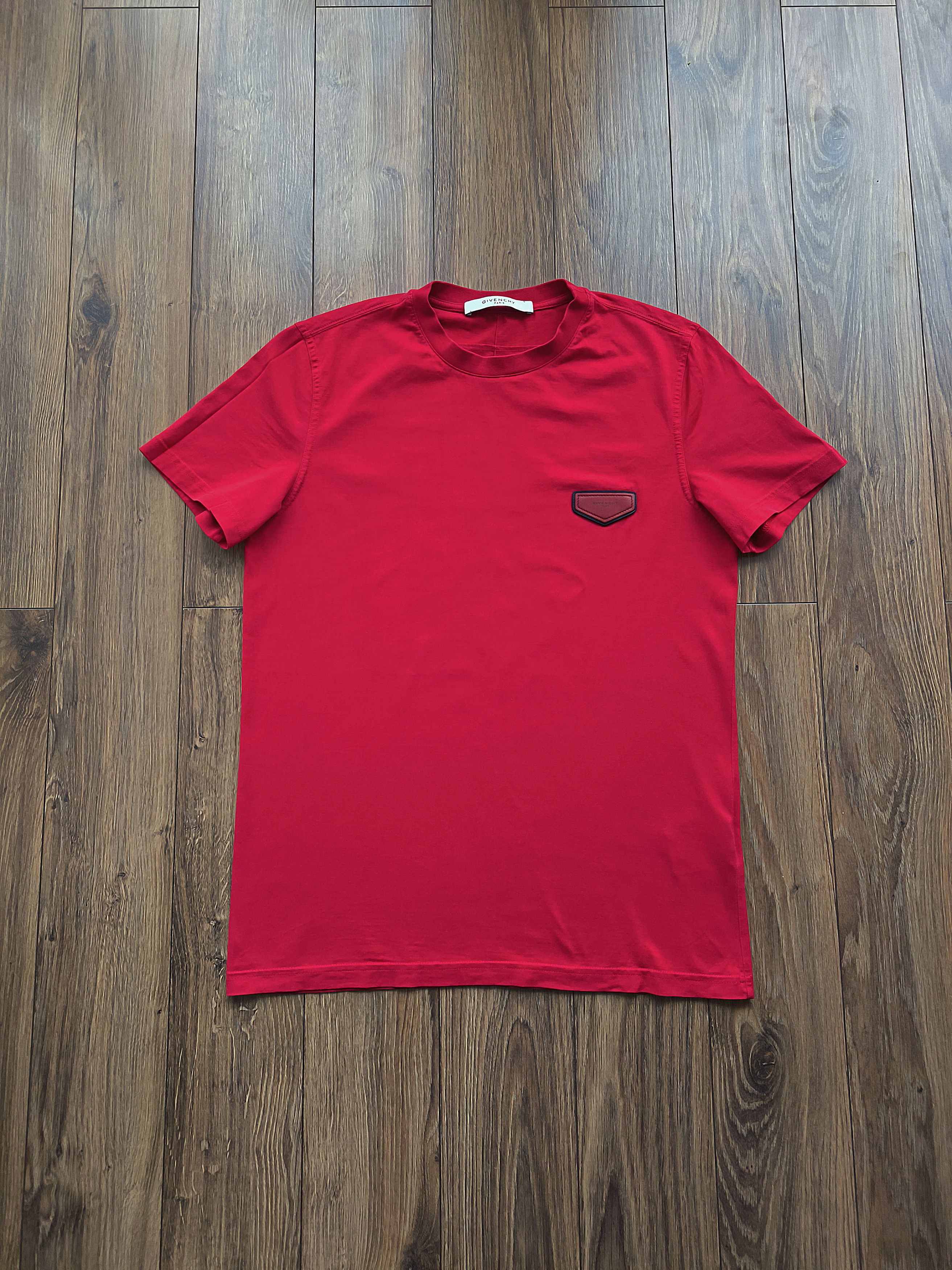 Givenchy Givenchy Red T-shirt, size XS, very good condition Size US XS / EU 42 / 0 - 1 Thumbnail