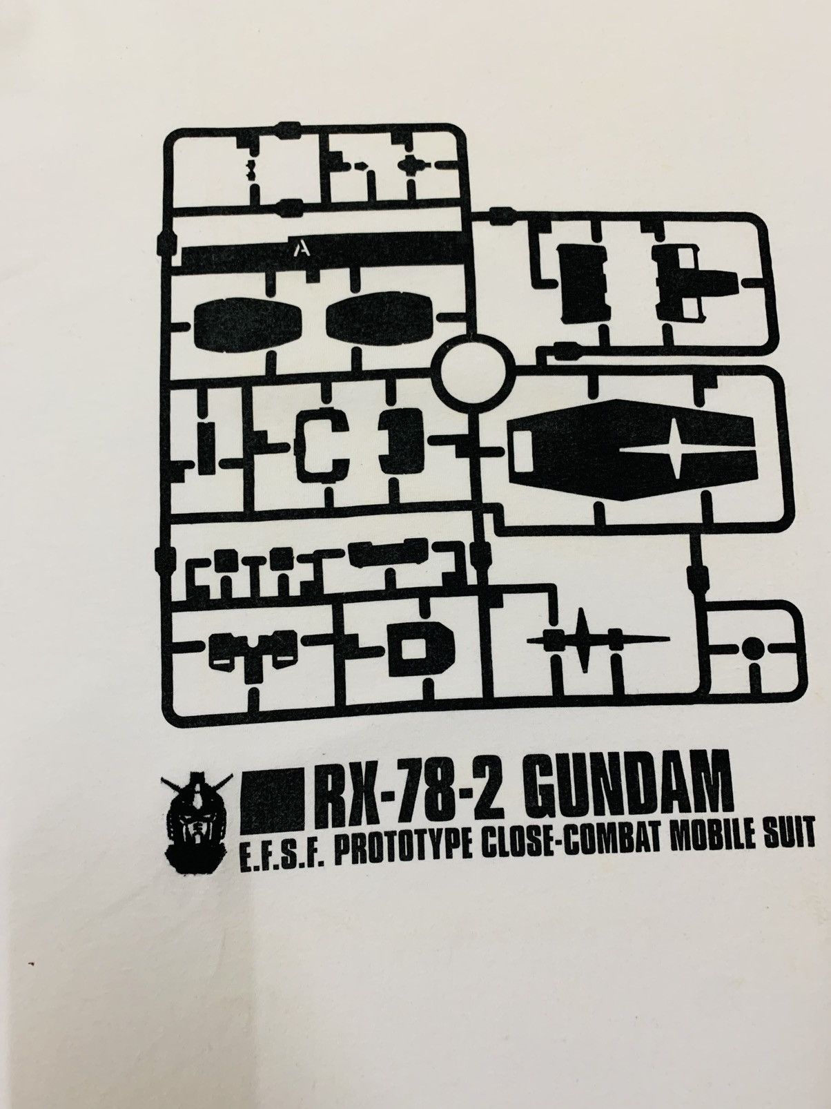 Japanese Brand × Uniqlo UNIQLO X GUNDAM 40th Anniversary Gunpla size XL Size US XL / EU 56 / 4 - 9 Thumbnail