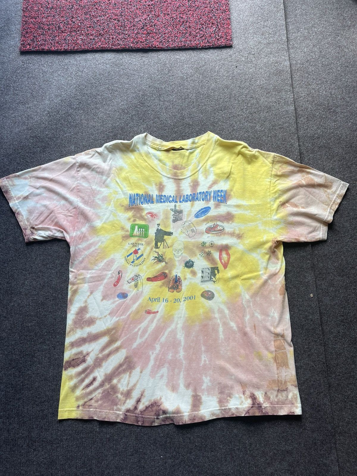 Arts & Science Vintage Y2K 2001 National Medical Laboratory Week T Shirt L Size US L / EU 52-54 / 3 - 2 Thumbnail