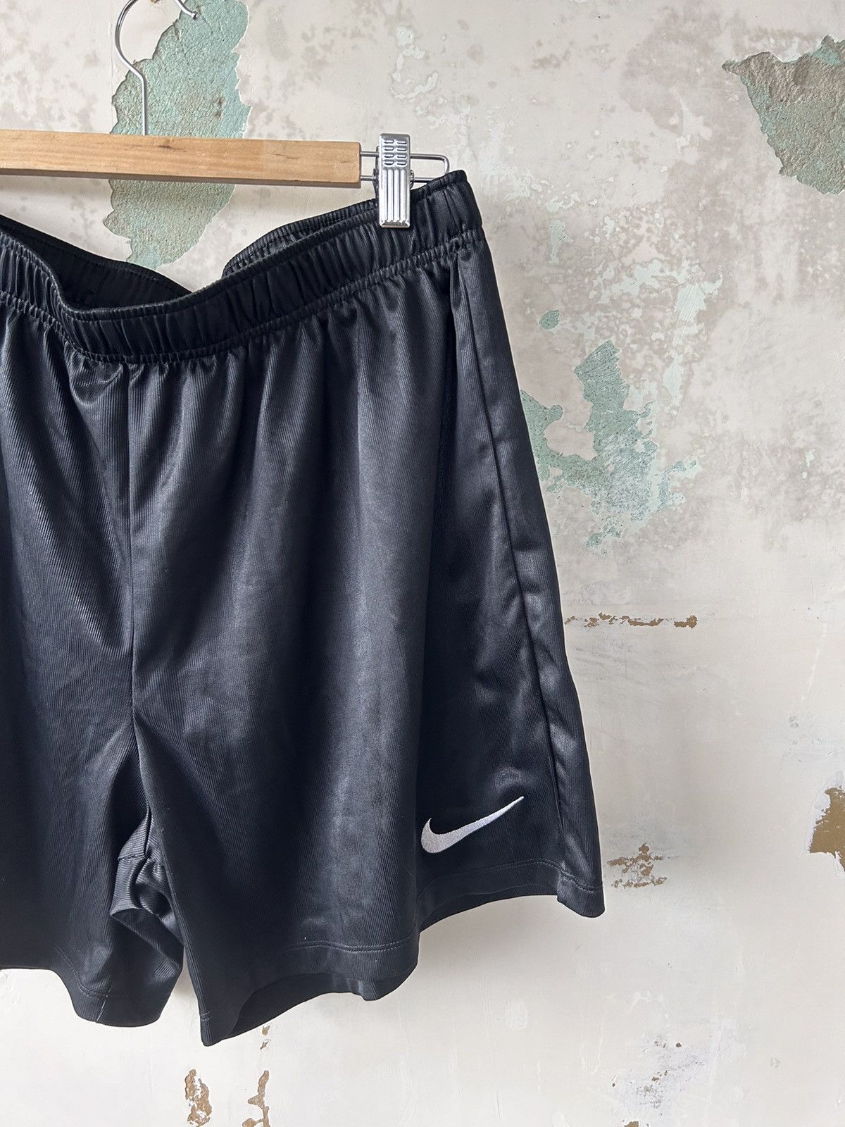 Nike × Vintage Nike vintage Y2K shorts Size US 34 / EU 50 - 2 Thumbnail