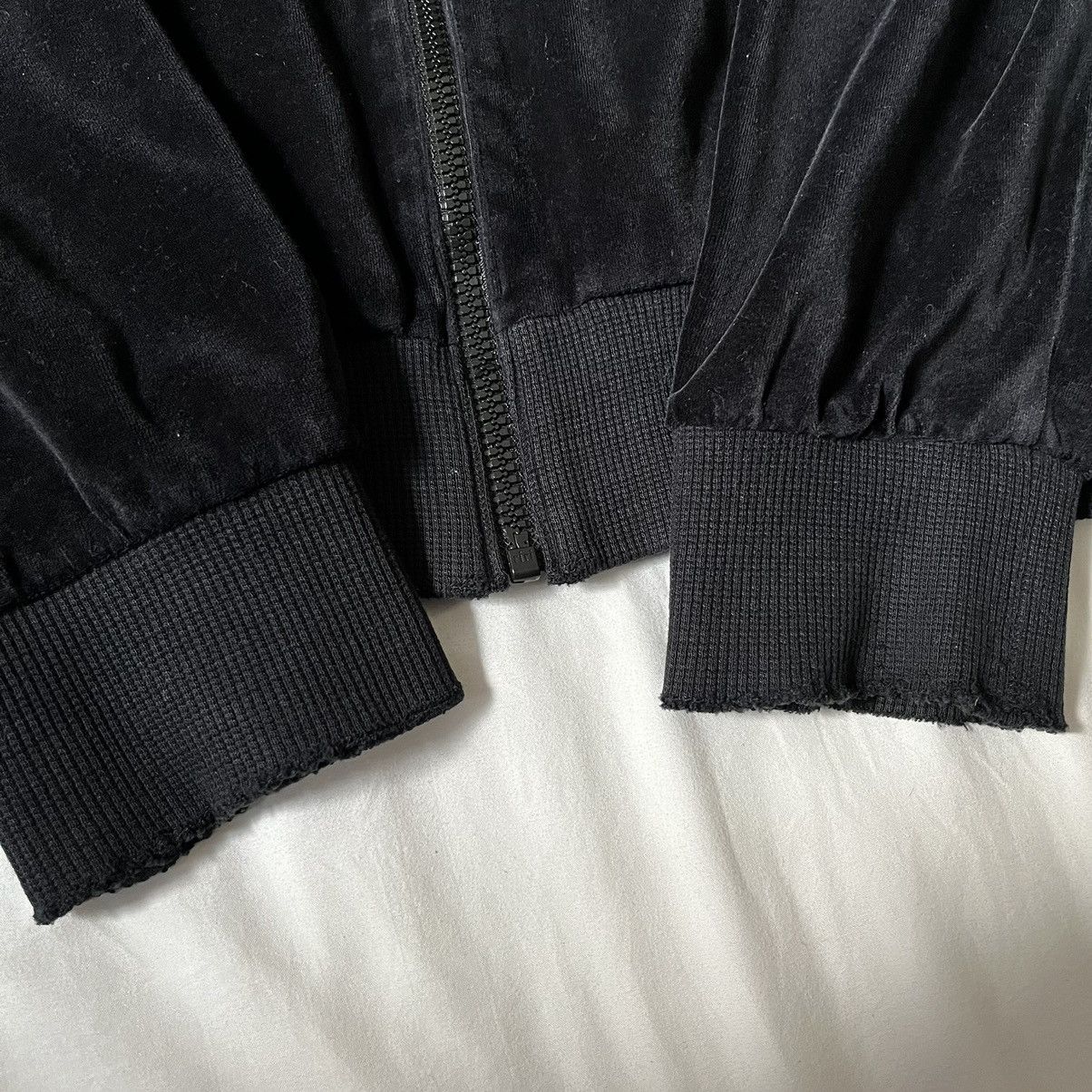 Number (N)ine 04ss Number nine velour skull zip jacket size 4 archive Size US XL / EU 56 / 4 - 6 Thumbnail