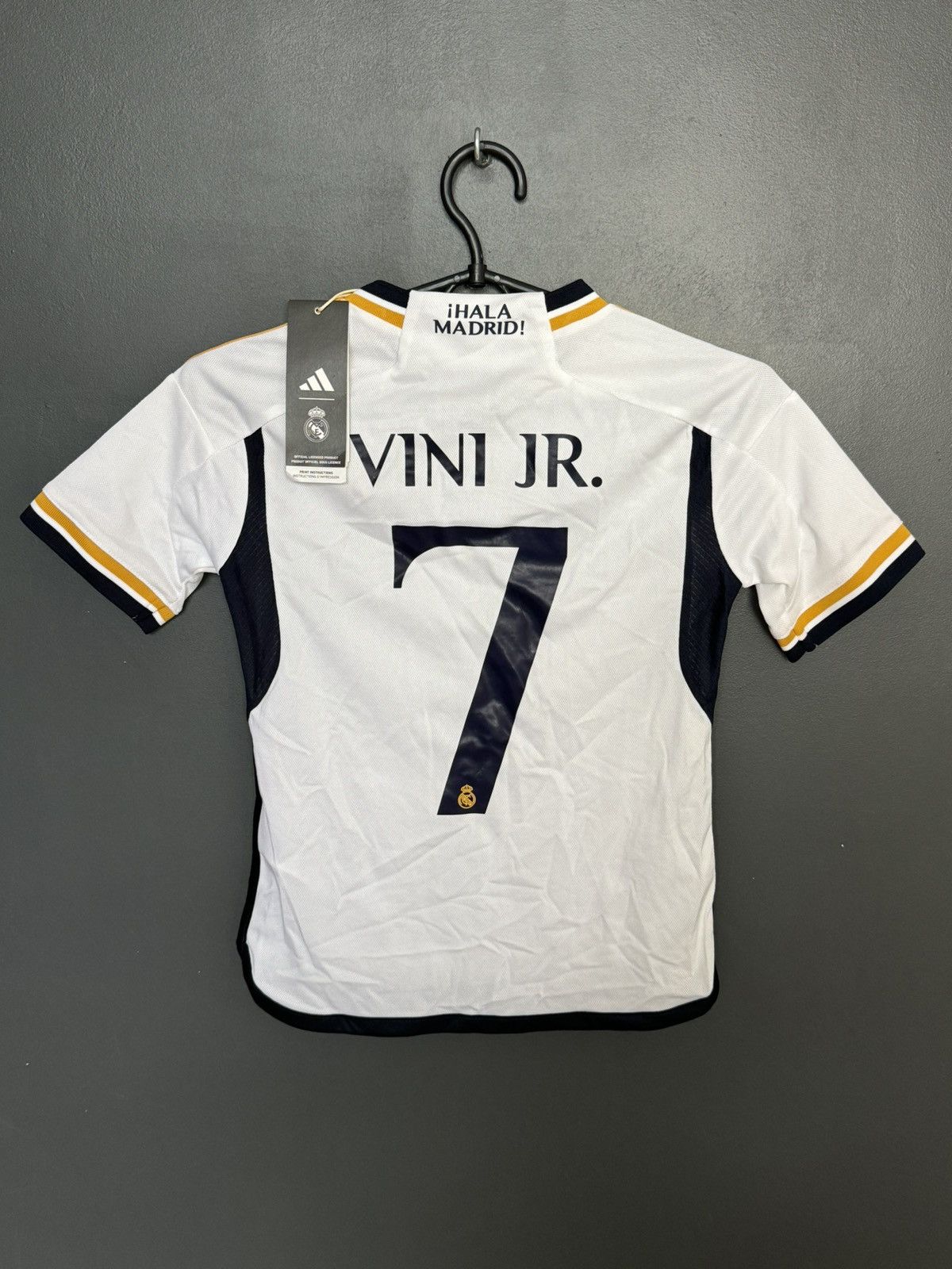 Adidas KIDS Real Madrid 23/24 Home Vinicius Jr. Football Jersey Size US XS / EU 42 / 0 - 1 Thumbnail