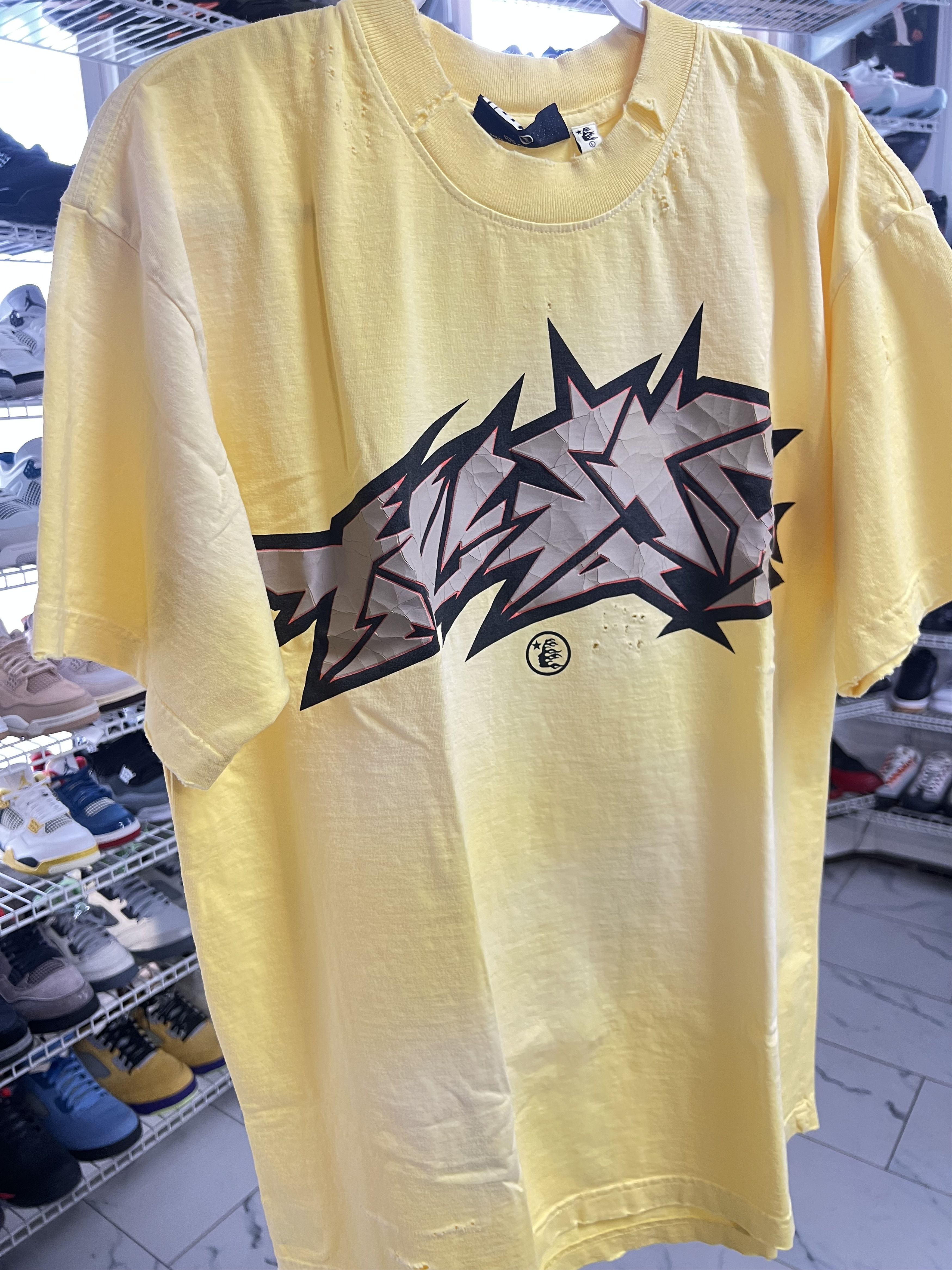 HELLSTAR Hellstar Cracked Paint Tee Size L Brand New Yellow Size US L / EU 52-54 / 3 - 1 Thumbnail