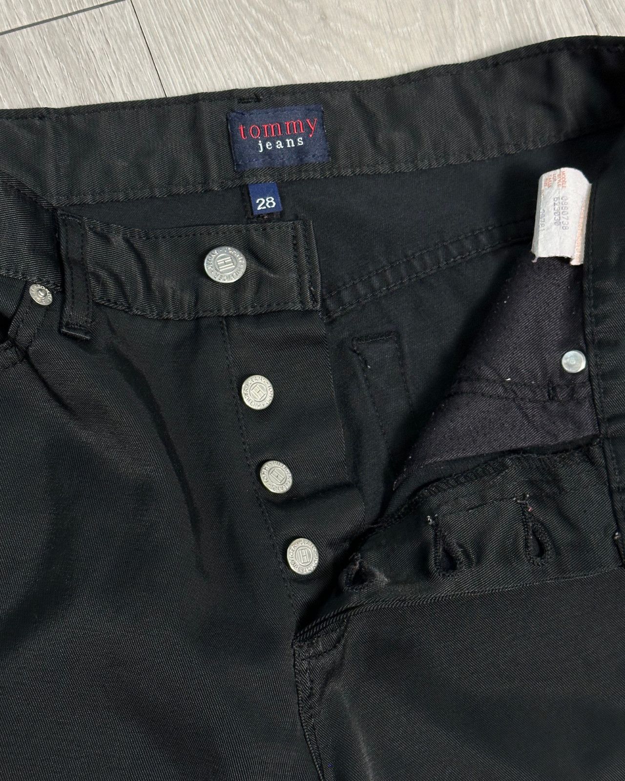 Tommy Hilfiger Vintage Y2K Tommy Hilfiger Black Straight Leg Jeans - 28x30 Size US 28 / EU 44 - 7 Thumbnail