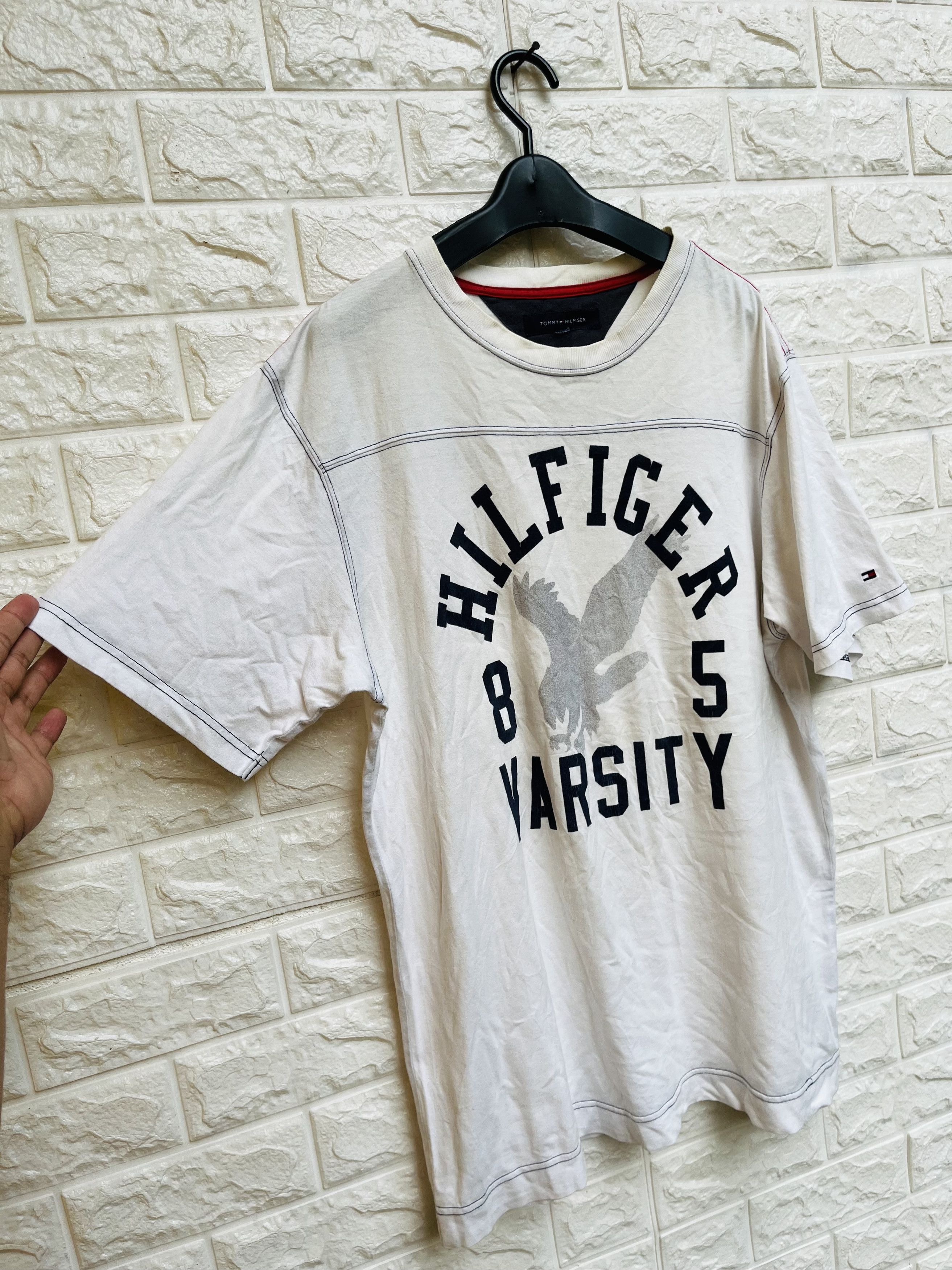 Vintage Tommy Hilfiger Streetwear Fashion Style Shirt