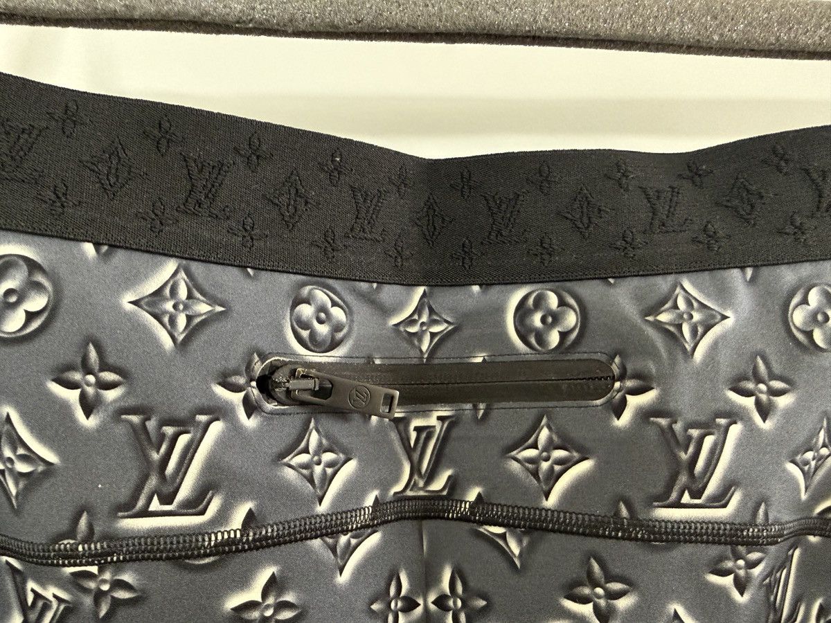 Louis Vuitton Louis Vuitton Monogram Leggings Elastic Polyamide NP1650$ Size 26" / US 2 / IT 38 - 12 Thumbnail