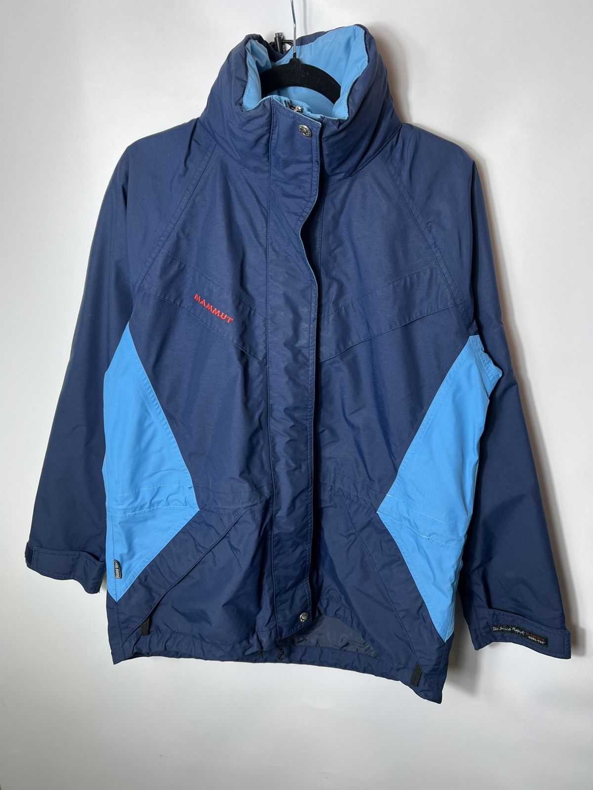 Mammut Vintage streetwear outdoor Mammut Gore-tex Jacket Size US L / EU 52-54 / 3 - 1 Thumbnail
