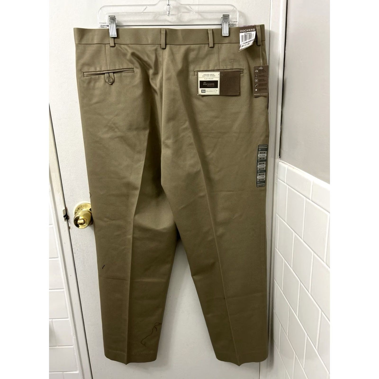 Dockers DOCKERS Premium Pants Mens 38x29 Khaki Tan D4 Relaxed Flat Front 5-Pocket Never-Iron Beig e Size US 38 / EU 54 - 6 Thumbnail