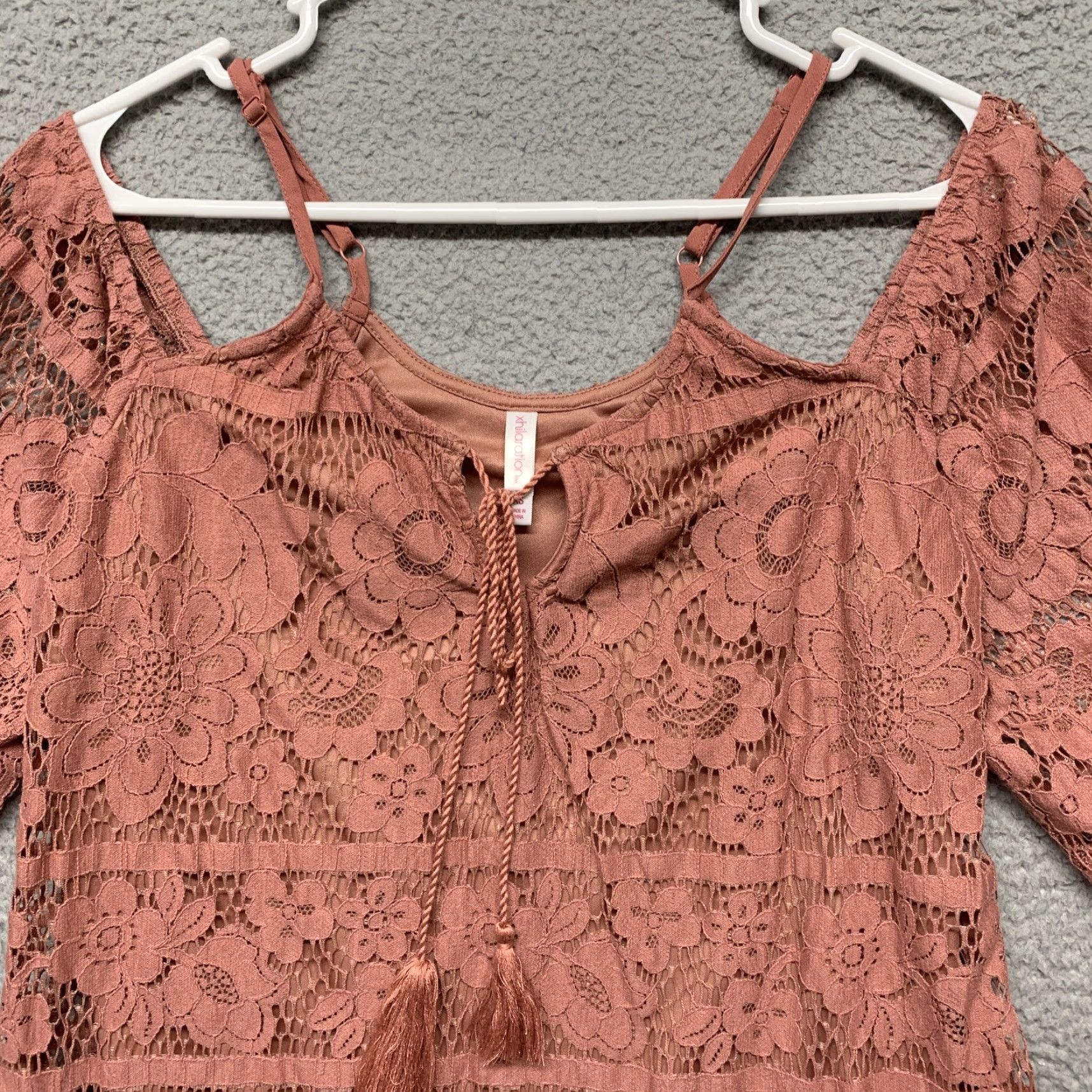 Vintage Xhilaration Dress Women’s XS Lacy Knee Length Dusty Rose Lined Off Shoulders Size XS / US 0-2 / IT 36-38 - 2 Thumbnail