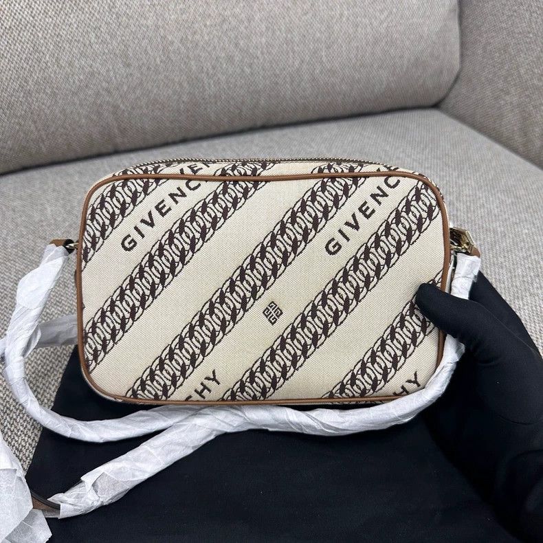 Givenchy Givenchy Chain Pattern Printed Canvas Camera Bag Size ONE SIZE - 2 Thumbnail
