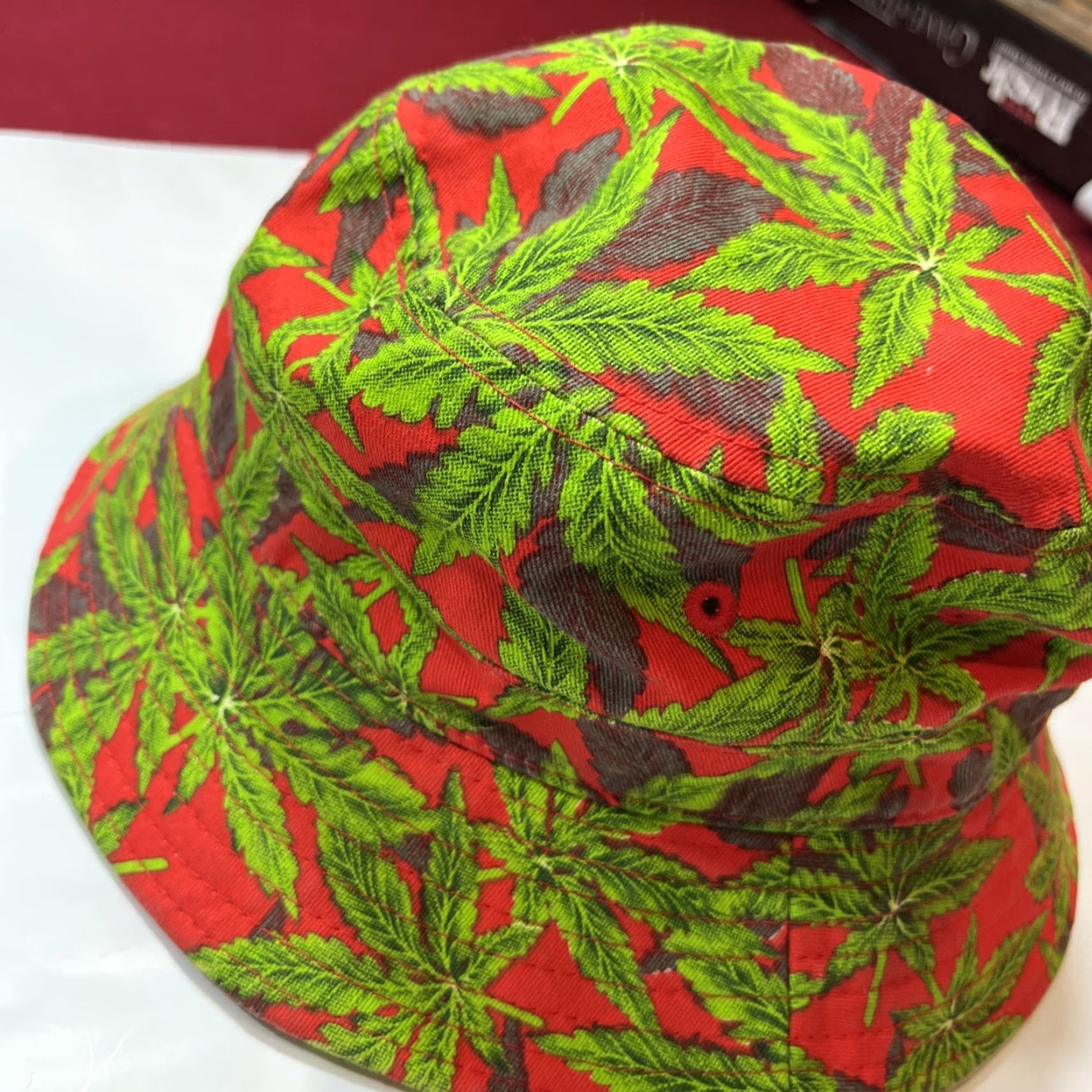 Vintage VINTAGE Top Level BUCKET Hat Unisex Adults One Size Cotton Canvas Marijuana Leaf Red Green Beach Casual 4/20 Size ONE SIZE - 4 Thumbnail