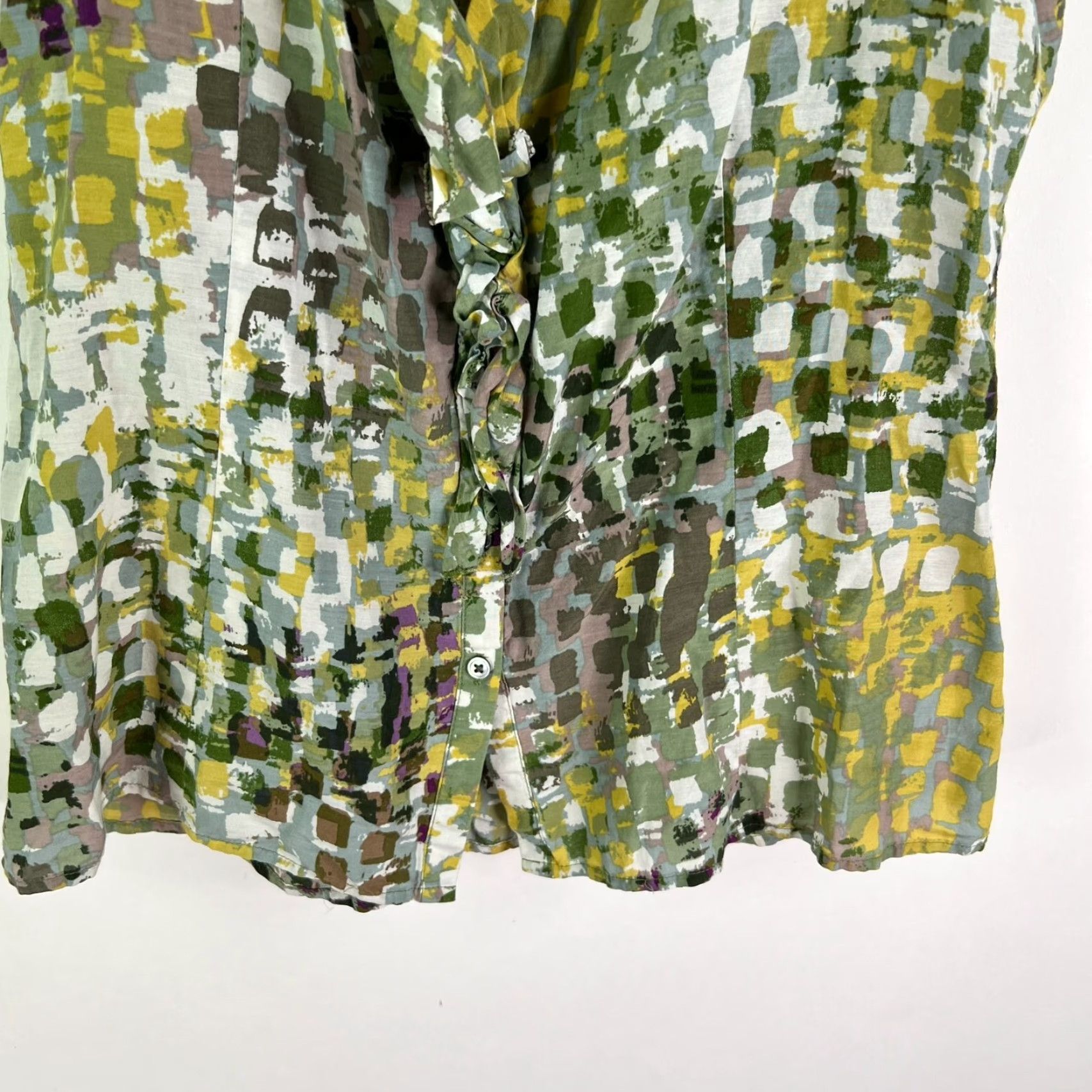 Vintage Ann Taylor Silk Blend Geometric Ruffled Button-Up Blouse Womens Size 4 Green Size S / US 4 / IT 40 - 3 Thumbnail