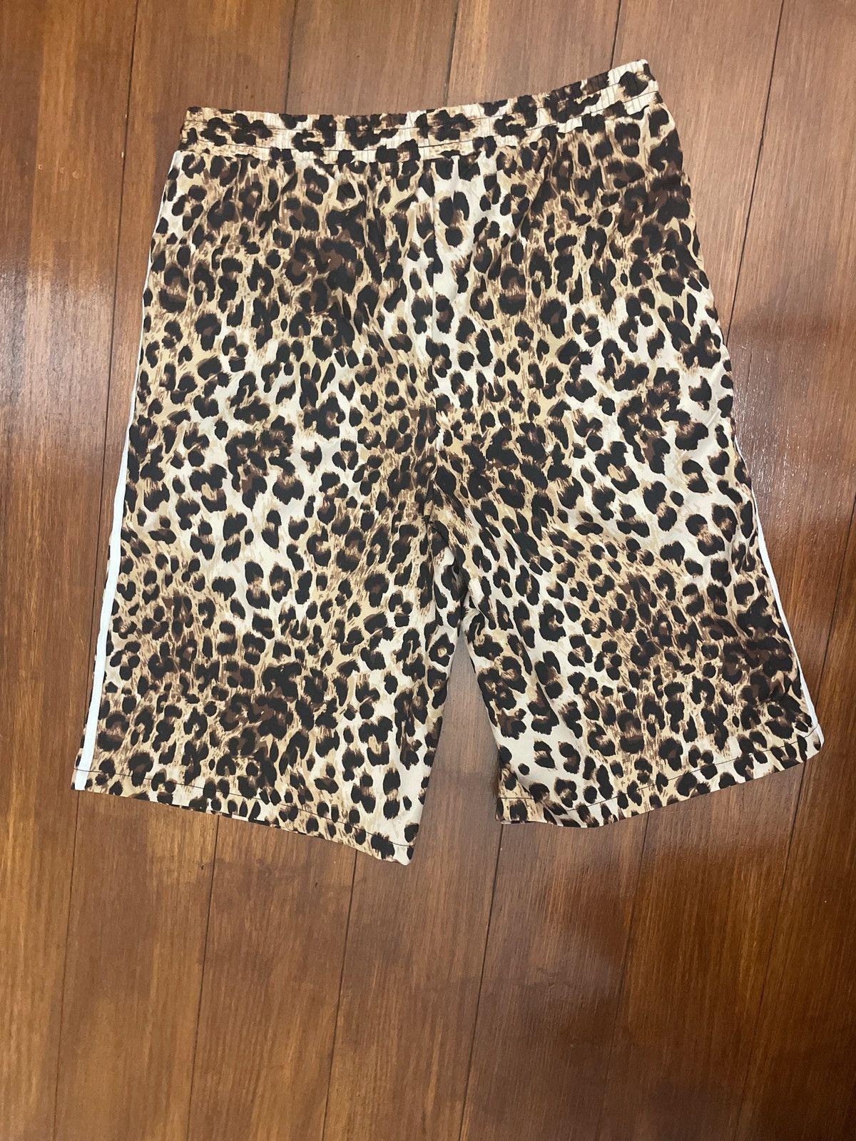 Other Striped Cheetah Print Shorts Size US 34 / EU 50 - 2 Thumbnail