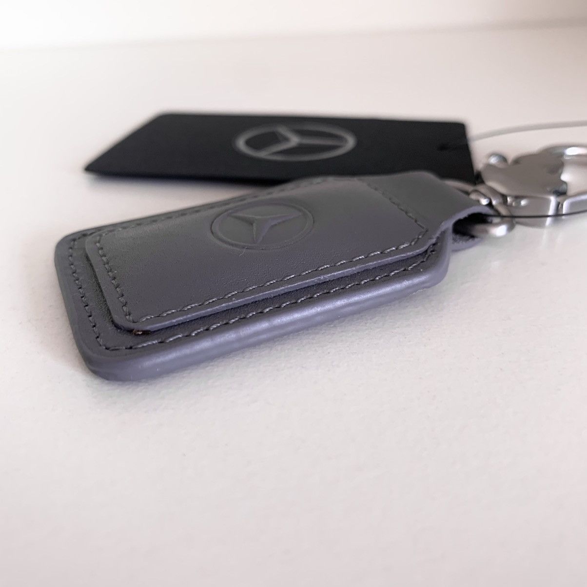 Mercedes-Benz Mercedes Benz Italian leather Size ONE SIZE - 8 Thumbnail