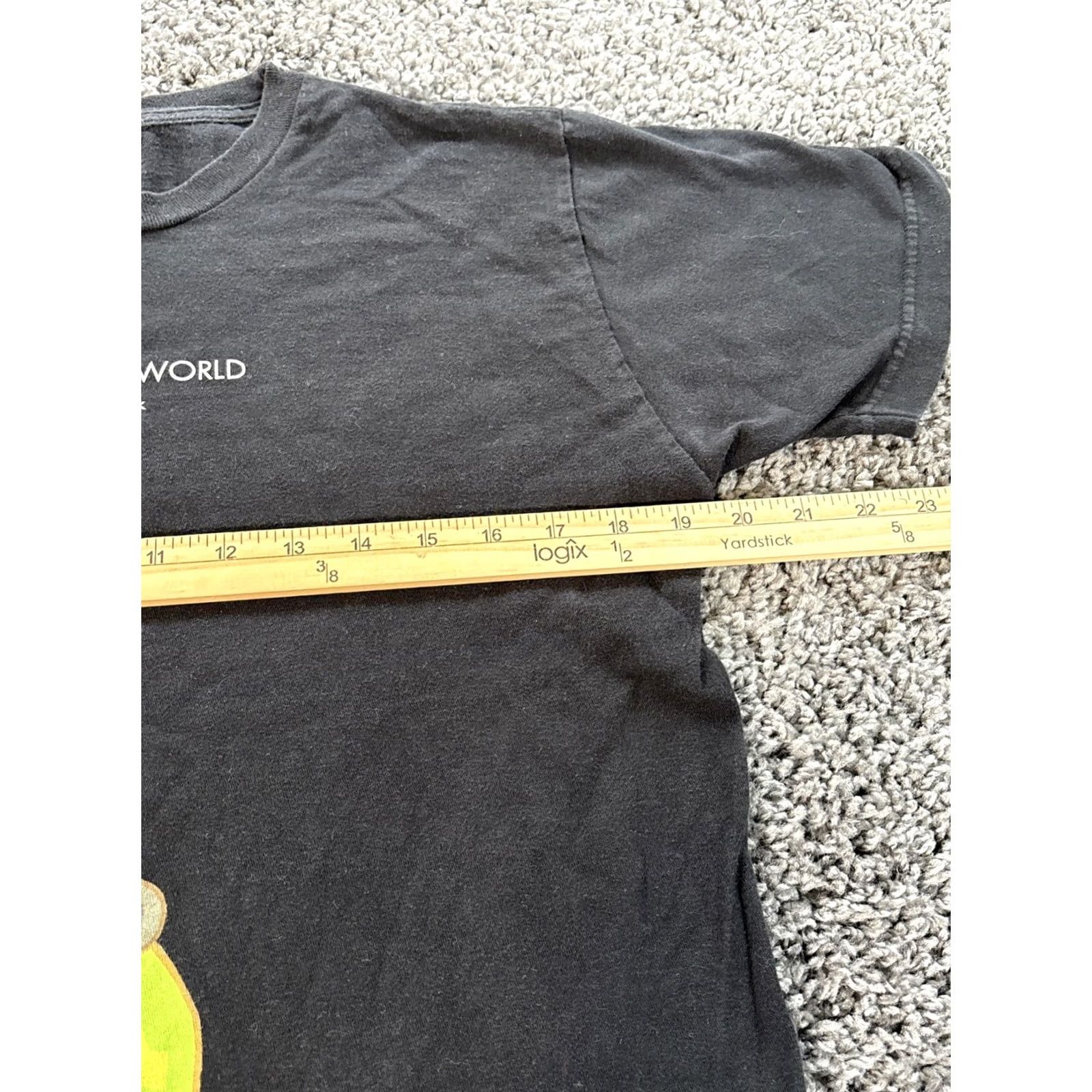 Nintendo VINTAGE Nintendo Zelda Link Black T-Shirt Logo Graphic Print Crew Neck Short Sleeve Men M 90s Retro VideoGames Size US M / EU 48-50 / 2 - 3 Thumbnail