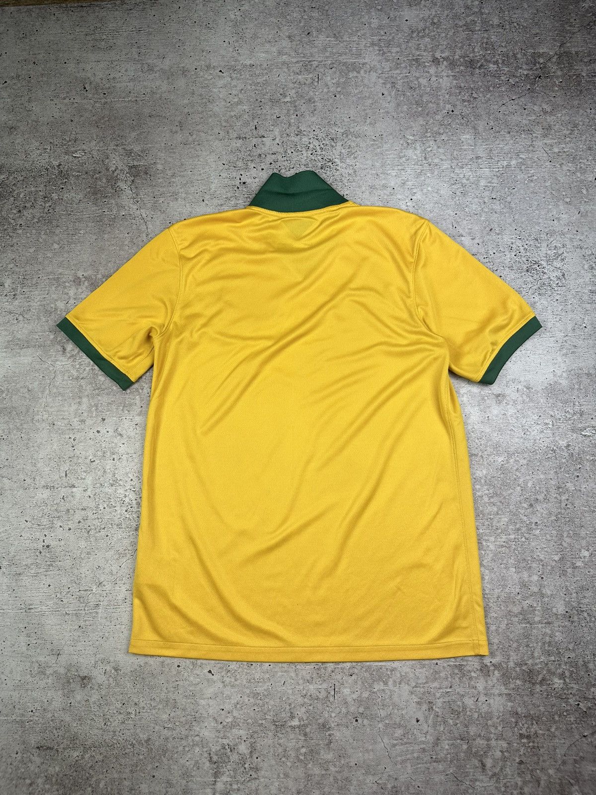 Nike 2014 Nike Australia World Cup Home Soccer Jersey/Shirt Size US M / EU 48-50 / 2 - 12 Thumbnail