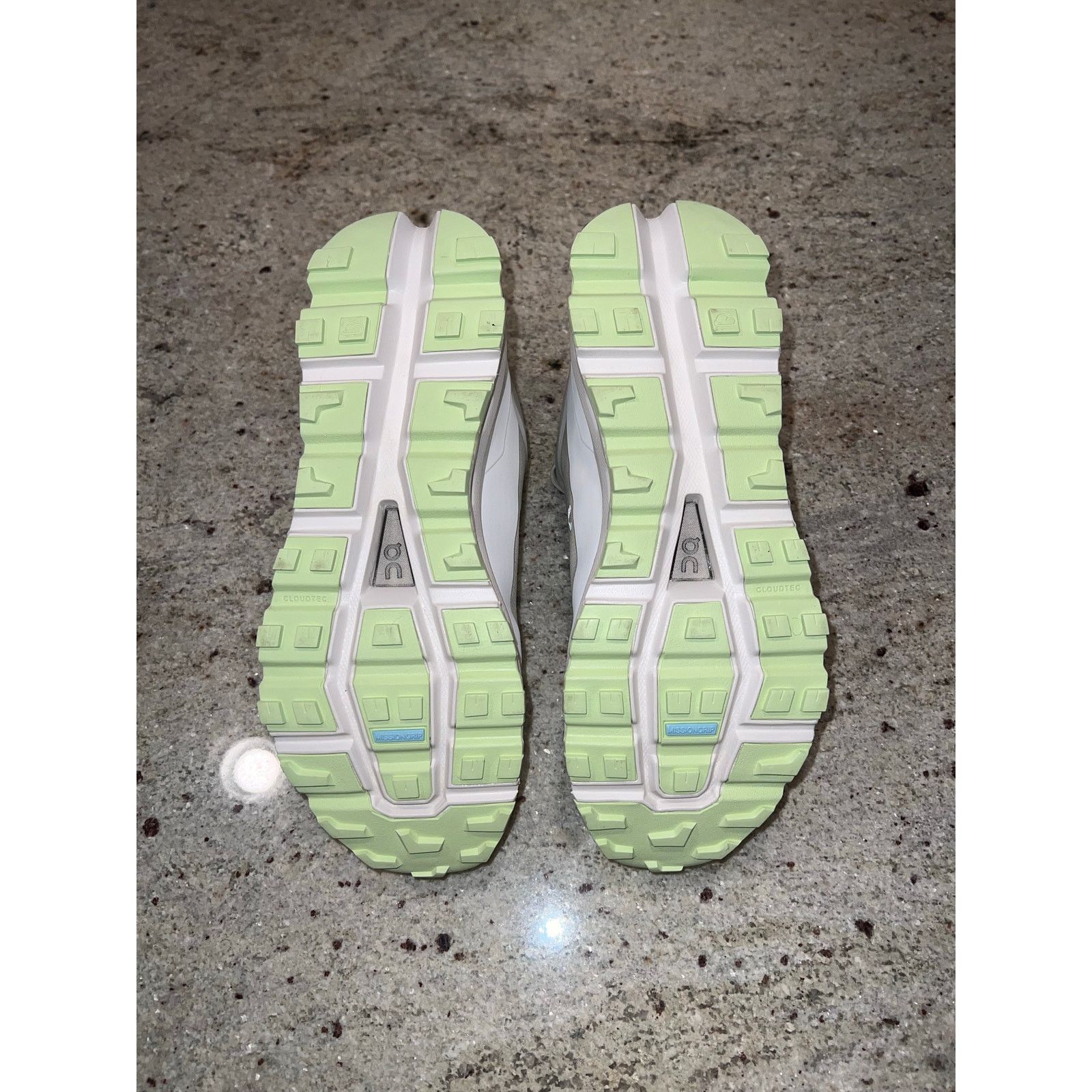 On On Running Cloudroam Waterproof Shoes Women’s 10 Brand New Size US 10 / IT 40 - 8 Thumbnail