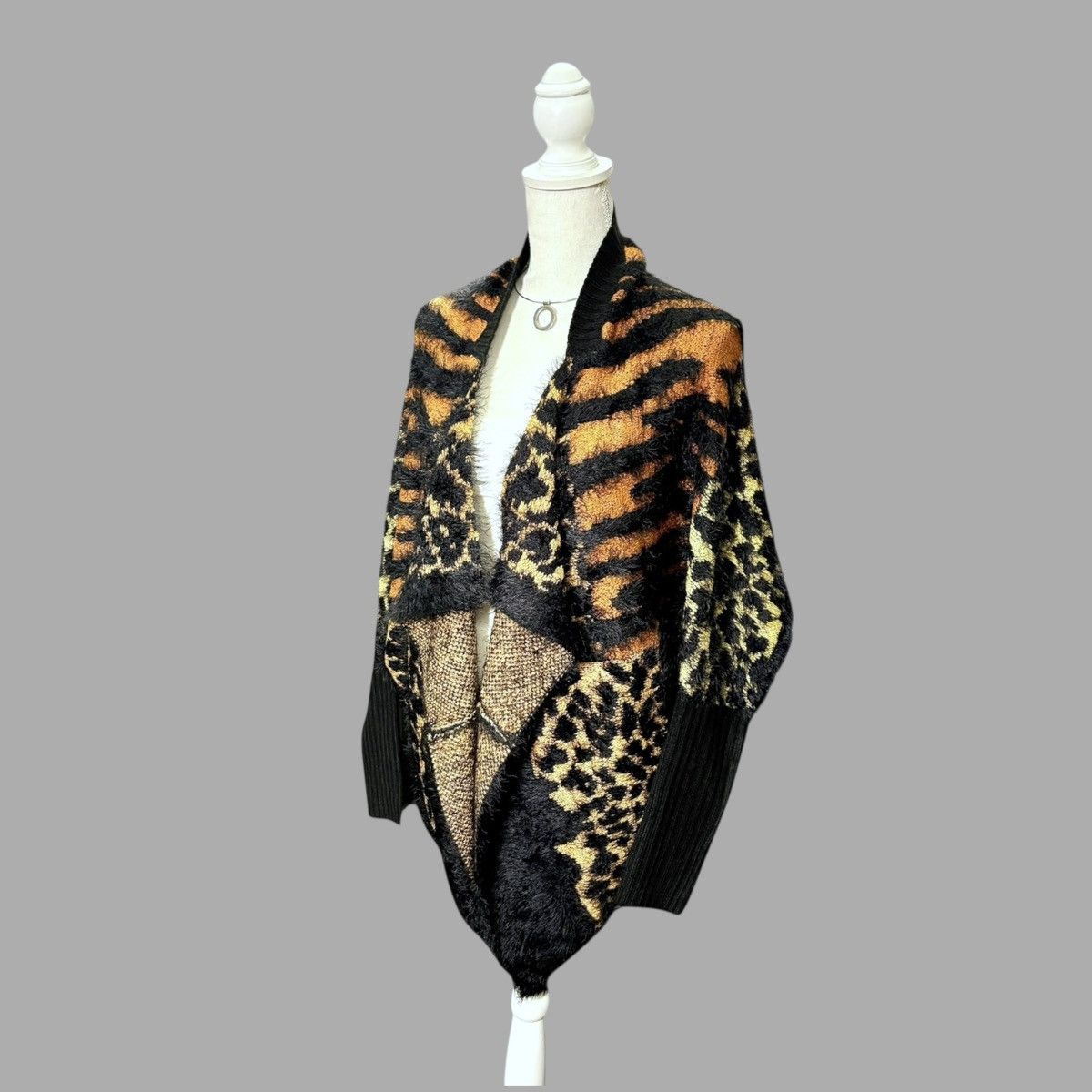 Other Max Sport LA $368 Women’s Animal Long Sleeve Cardigan Sz S/M Size S / US 4 / IT 40 - 4 Thumbnail