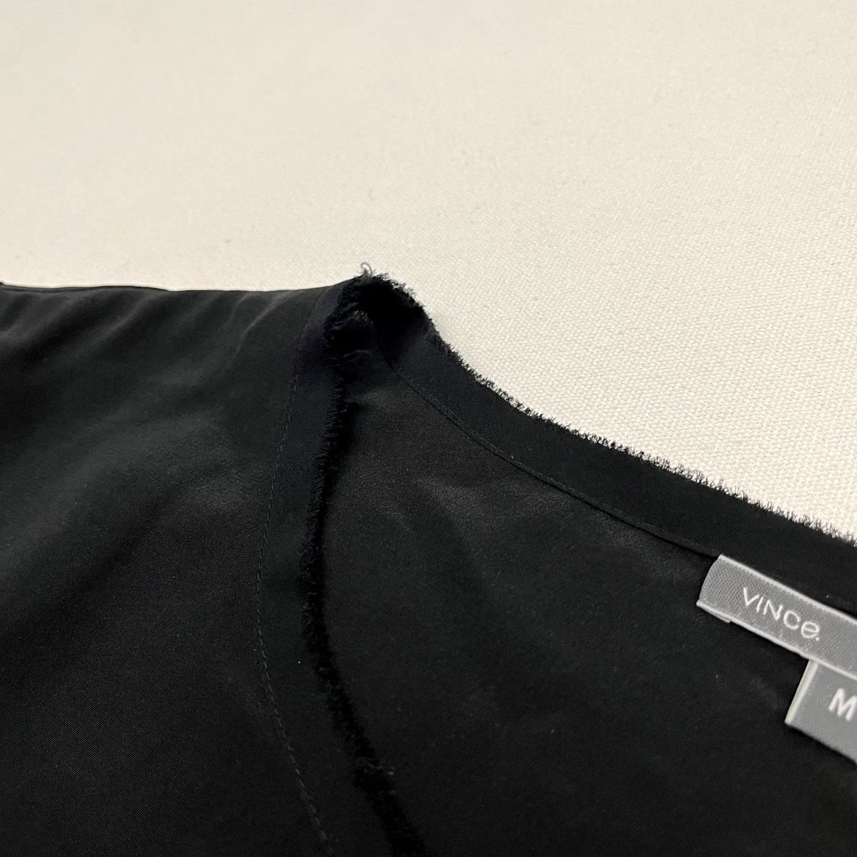 Vince Vince Blouse Womens Medium 100% Silk Black Frayed Hem Casual Office Career Work Shirt Adult Regular Black 3/4 Sleeve Womens Size M / US 6-8 / IT 42-44 - 4 Thumbnail