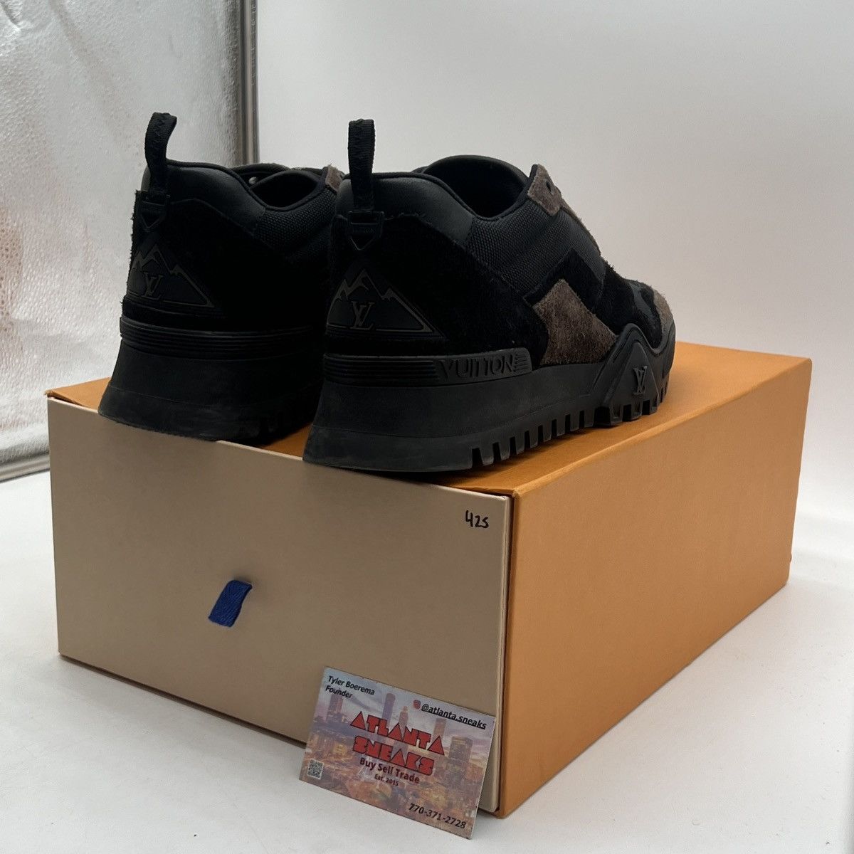 Louis Vuitton Louis Vuitton’s Low Men’s Boots Suede Black Brown Size US 9 / EU 42 - 5 Thumbnail