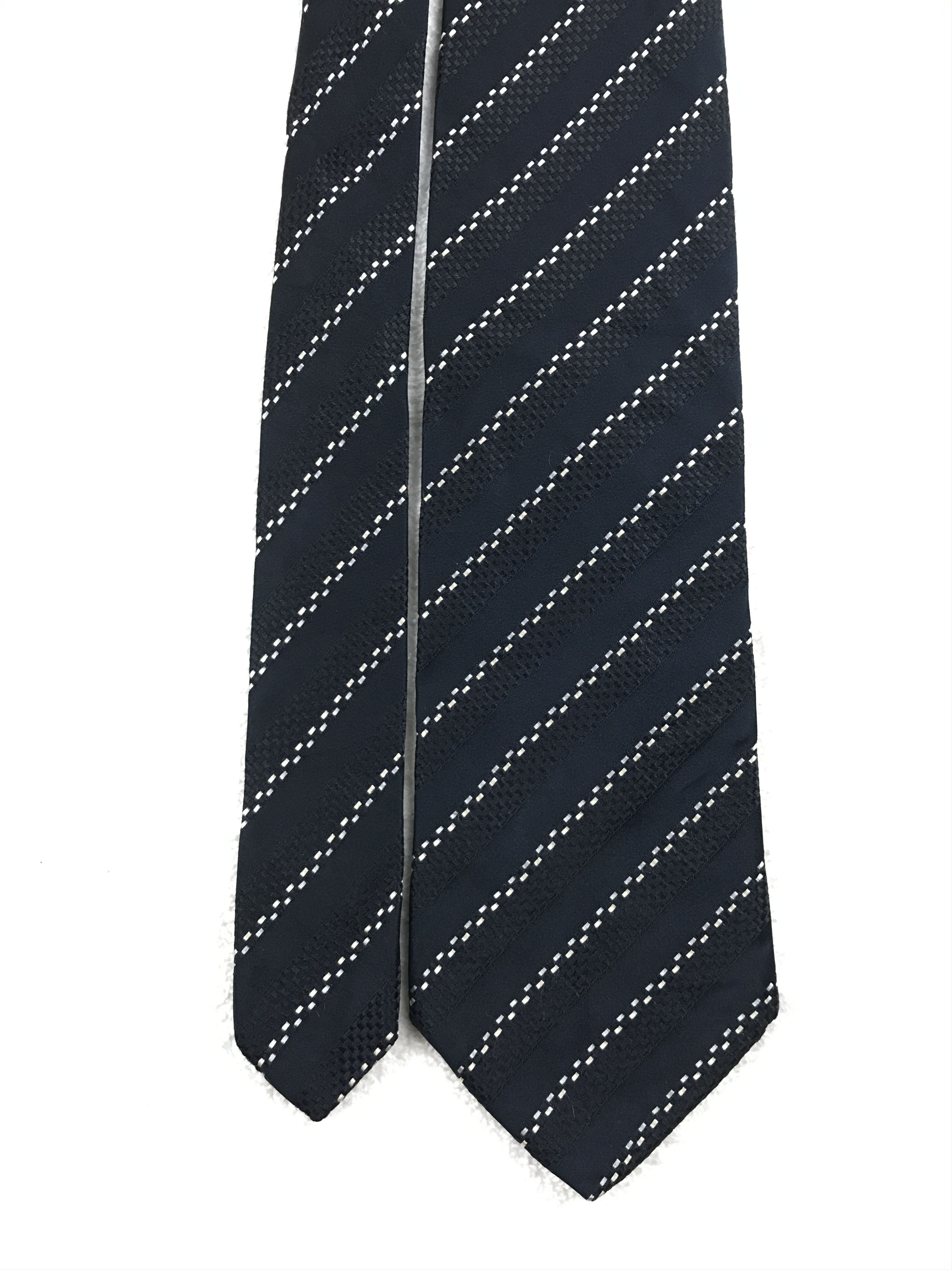 Giorgio Armani × Vintage Vintage Giorgio Armani Silk Necktie Size ONE SIZE - 3 Thumbnail
