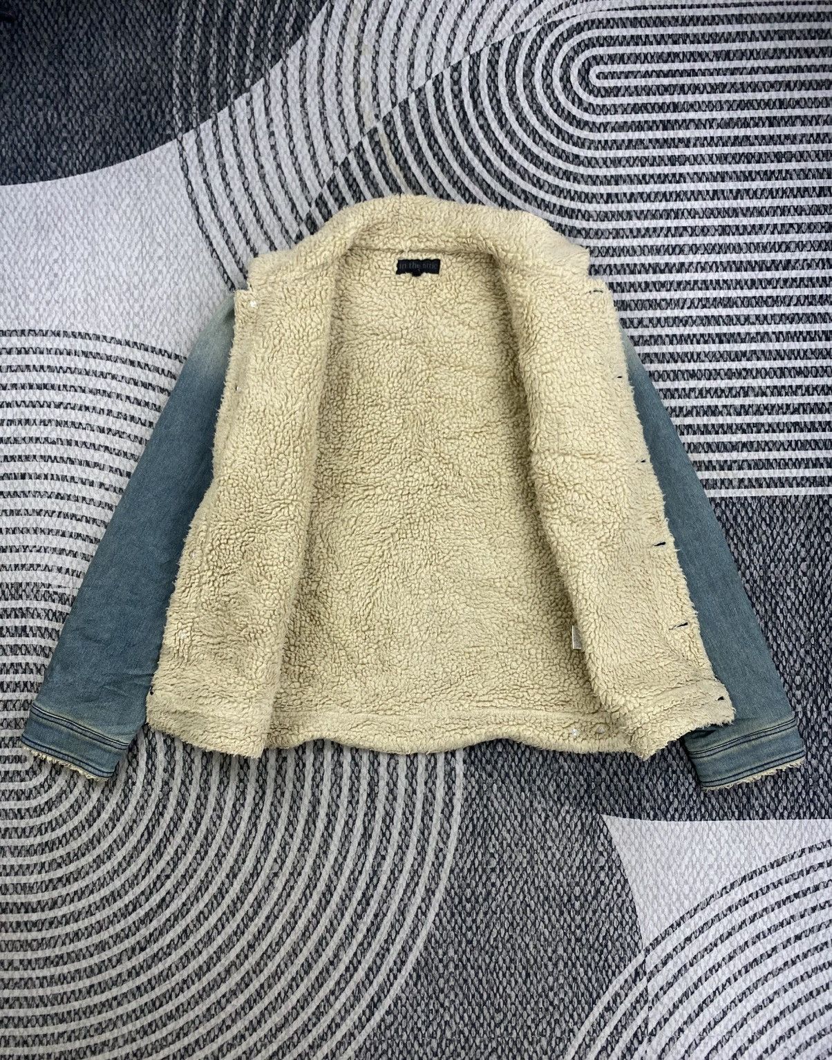 In The Attic Vintage In The Attic Denim Trucker Sherpa Jacket Size US M / EU 48-50 / 2 - 6 Thumbnail
